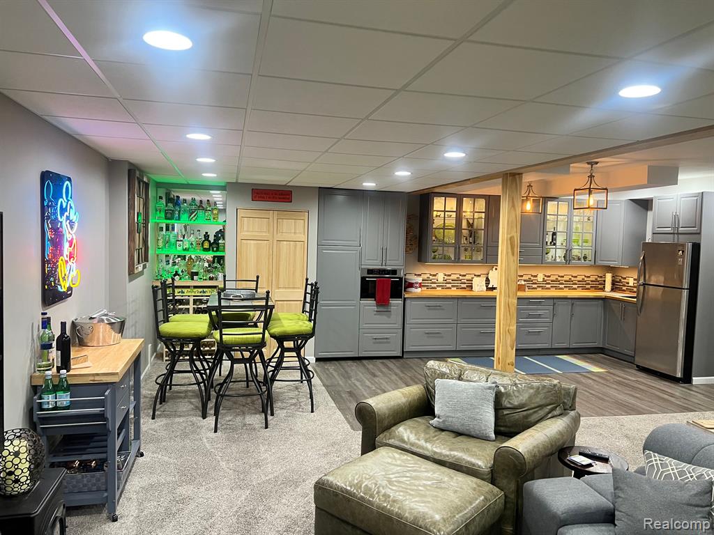 Shelby Township, Michigan, 48316, United States, 3 Bedrooms Bedrooms, ,4 BathroomsBathrooms,Residential,For Sale,2014056