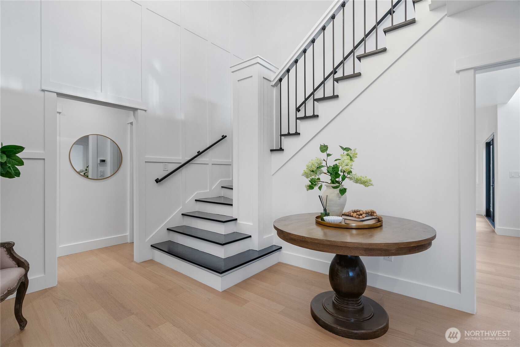 Seattle, Washington, 98109, United States, 3 Bedrooms Bedrooms, ,1 BathroomBathrooms,Residential,For Sale,1999766