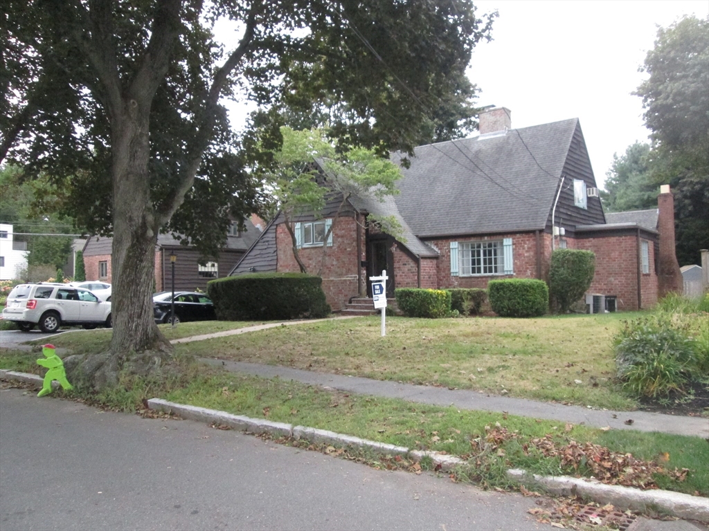 Melrose, Massachusetts, 02176, United States, 4 Bedrooms Bedrooms, ,2 BathroomsBathrooms,Residential,For Sale,1950992