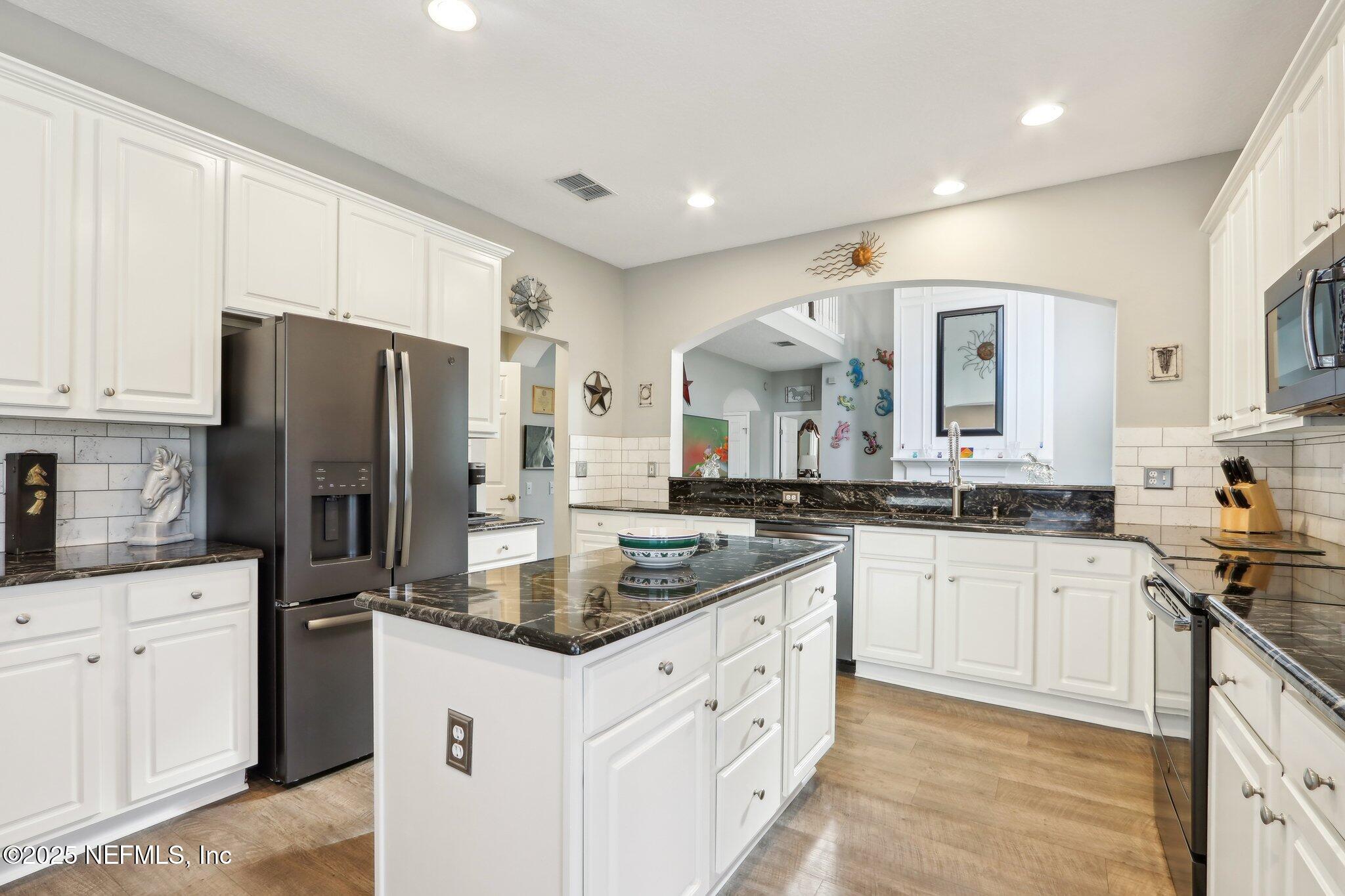 Ponte Vedra Beach, Florida, 32082, United States, 5 Bedrooms Bedrooms, ,4 BathroomsBathrooms,Residential,For Sale,1901610
