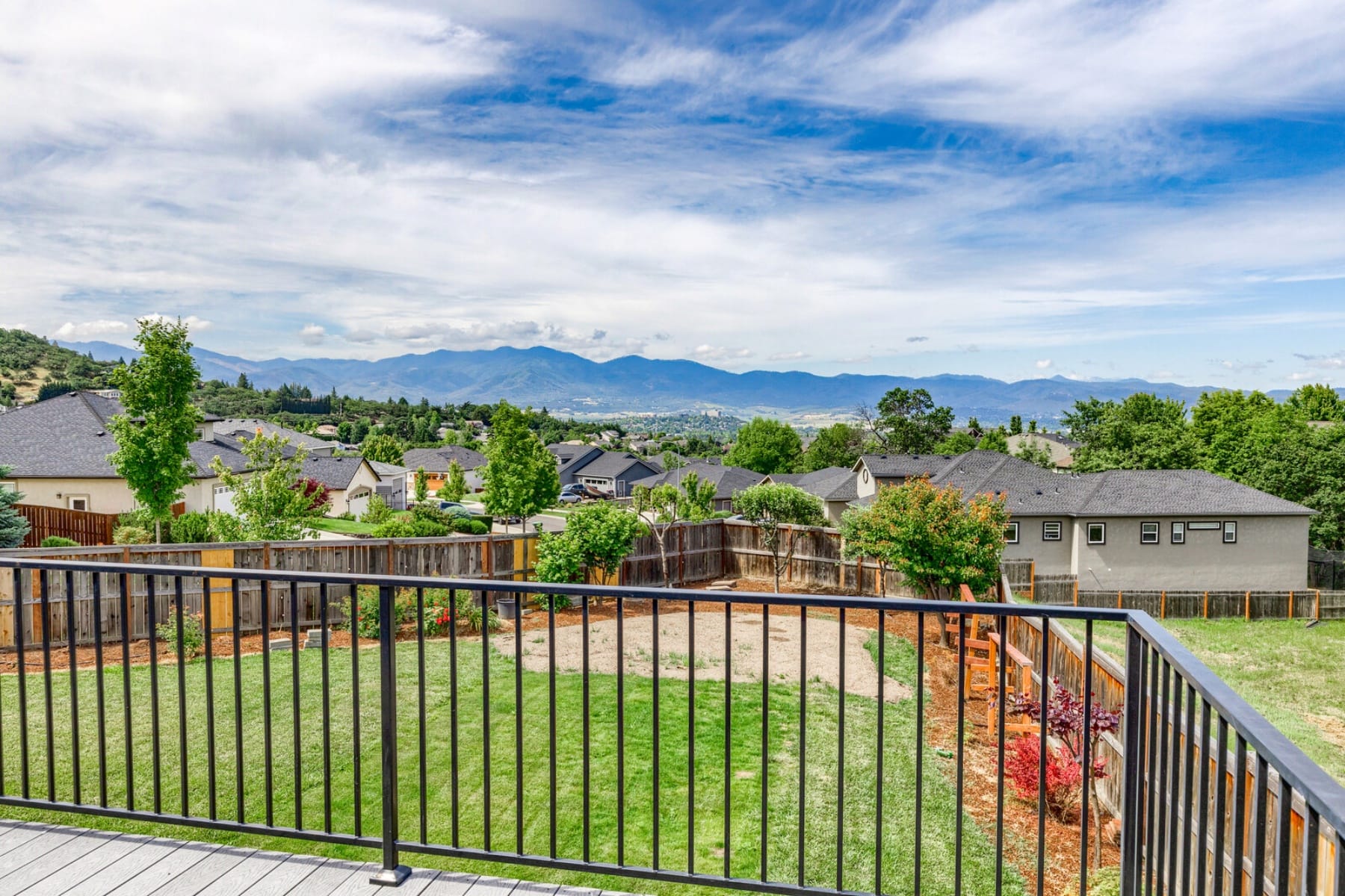  4432 Vista Pointe Drive Medford, OR 97504 - 物件實景