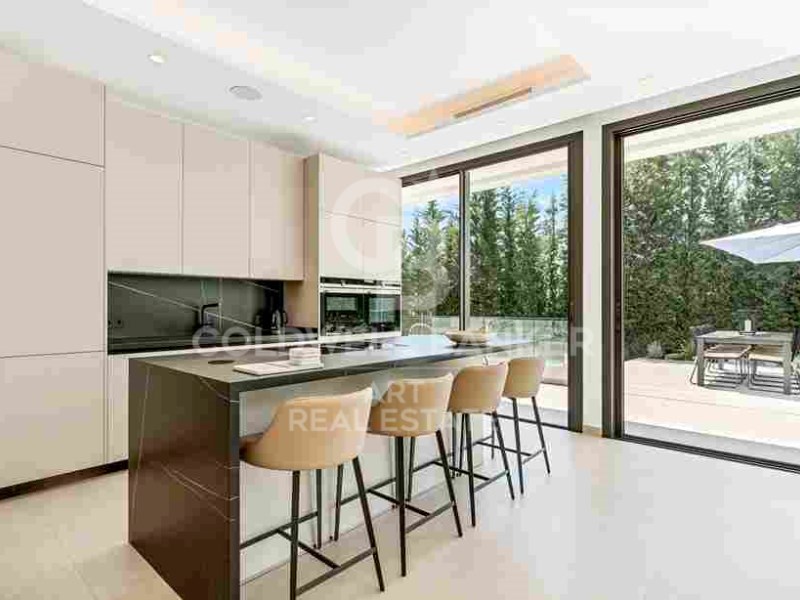 Marbella, Andalusia, ES, 4 Bedrooms Bedrooms, ,4 BathroomsBathrooms,Residential,For Sale,1793222
