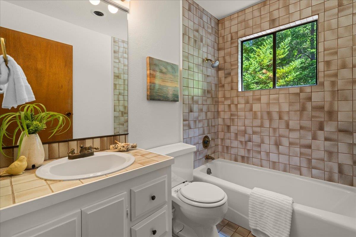 Los Gatos, California, 95033, United States, 3 Bedrooms Bedrooms, ,2 BathroomsBathrooms,Residential,For Sale,1905866