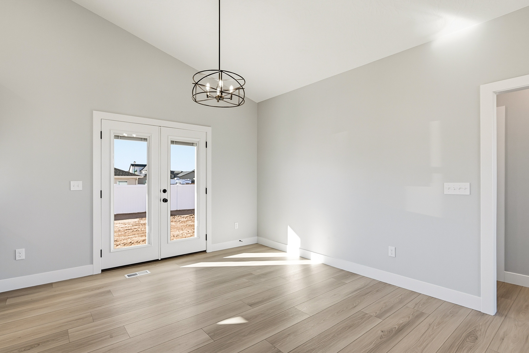 Cedar City, Utah, 84720, United States, 6 Bedrooms Bedrooms, ,4 BathroomsBathrooms,Residential,For Sale,1978281