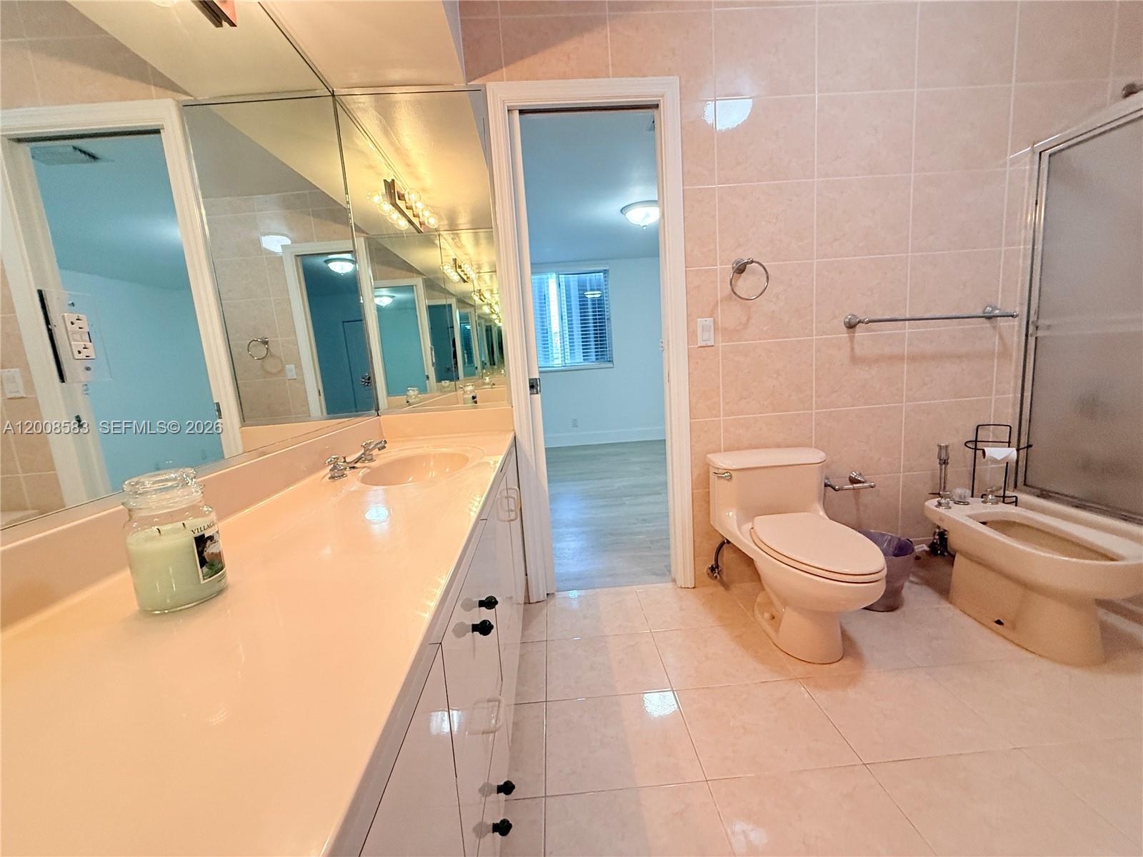 Miami, Florida, 33175, United States, 5 Bedrooms Bedrooms, ,3 BathroomsBathrooms,Residential,For Sale,2040426