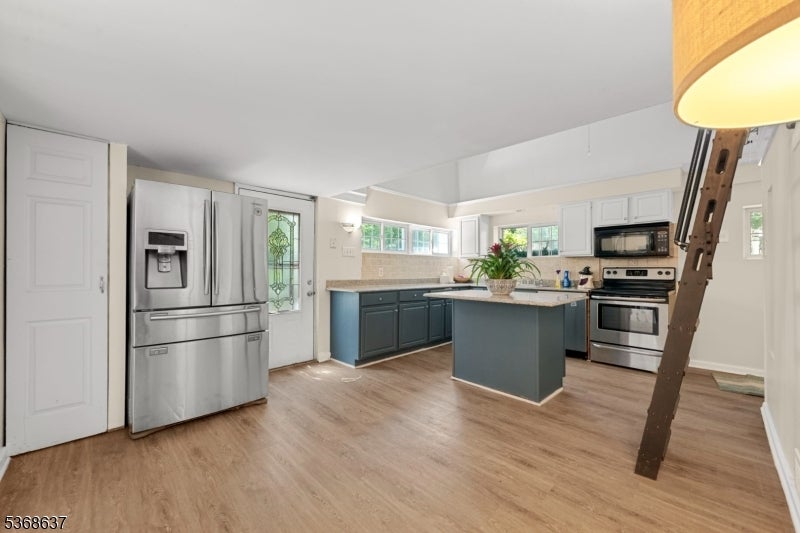 Rockaway Twp., New Jersey, 07005, United States, 9 Bedrooms Bedrooms, ,4 BathroomsBathrooms,Residential,For Sale,1979468