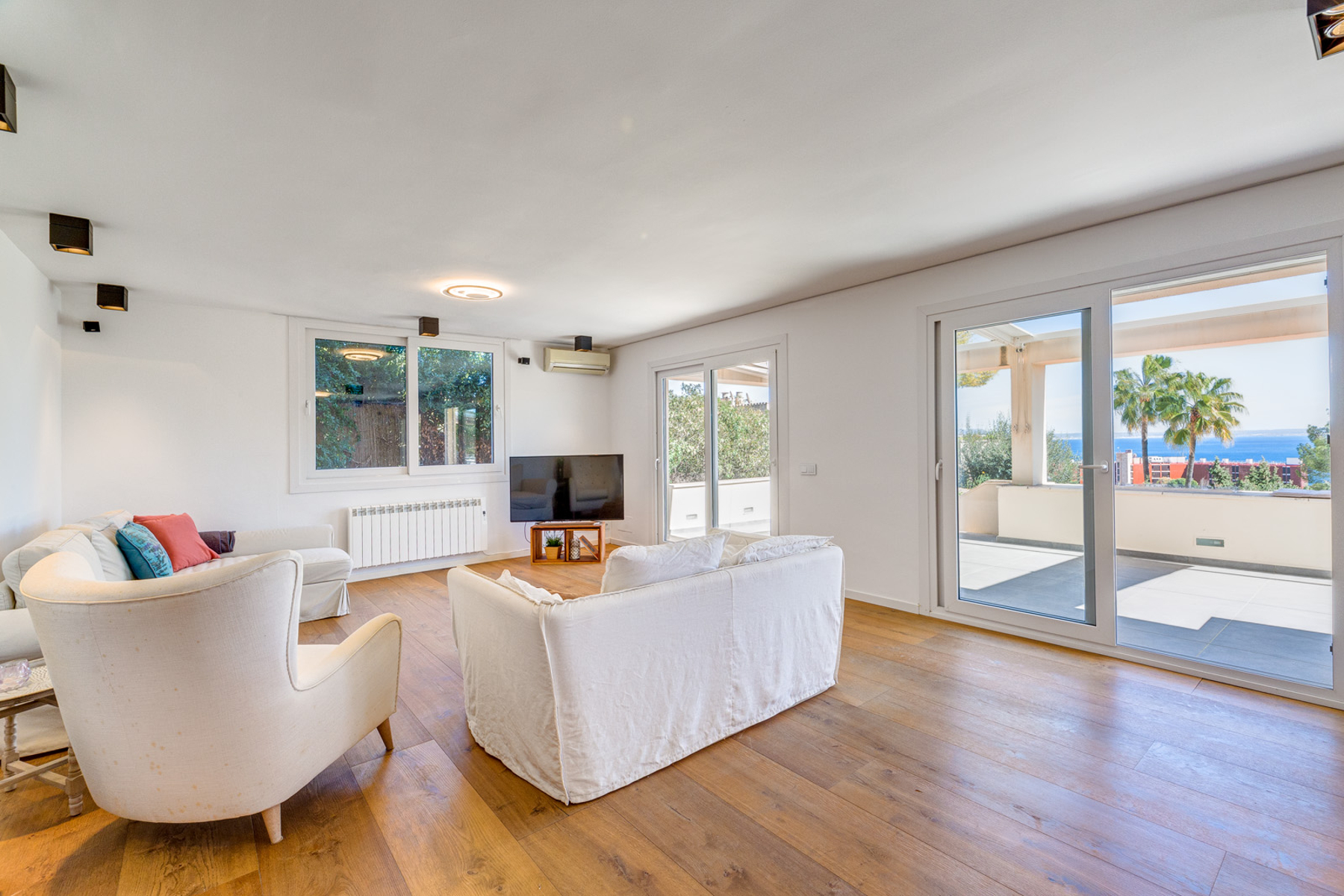  Sea view apartment with private garden in Cas Català - 物件實景