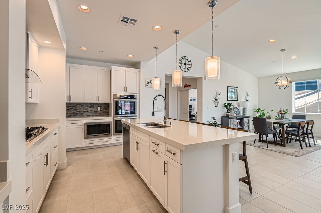 Henderson, Nevada, 89015, United States, 6 Bedrooms Bedrooms, ,1 BathroomBathrooms,Residential,For Sale,1826406