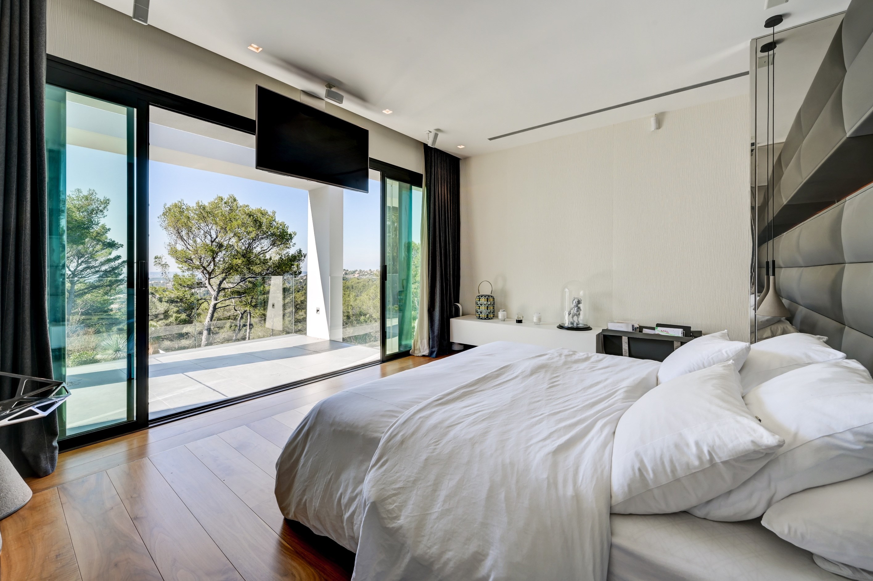  Les Pinchinats — Contemporary Property in a Dominant Position on 7,000 sqm with… - 物件實景