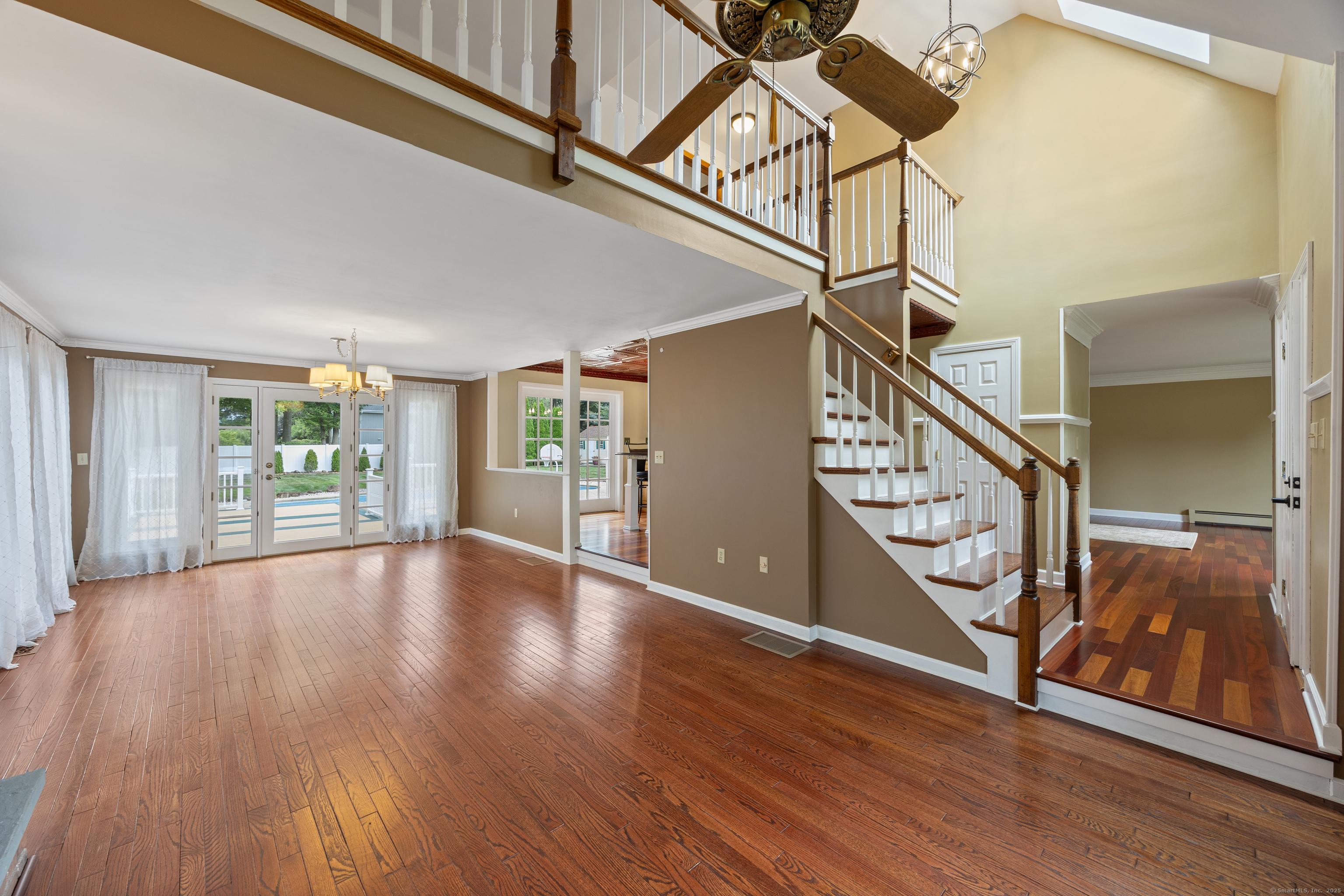 Southington, Connecticut, 06489, United States, 3 Bedrooms Bedrooms, ,3 BathroomsBathrooms,Residential,For Sale,1935376