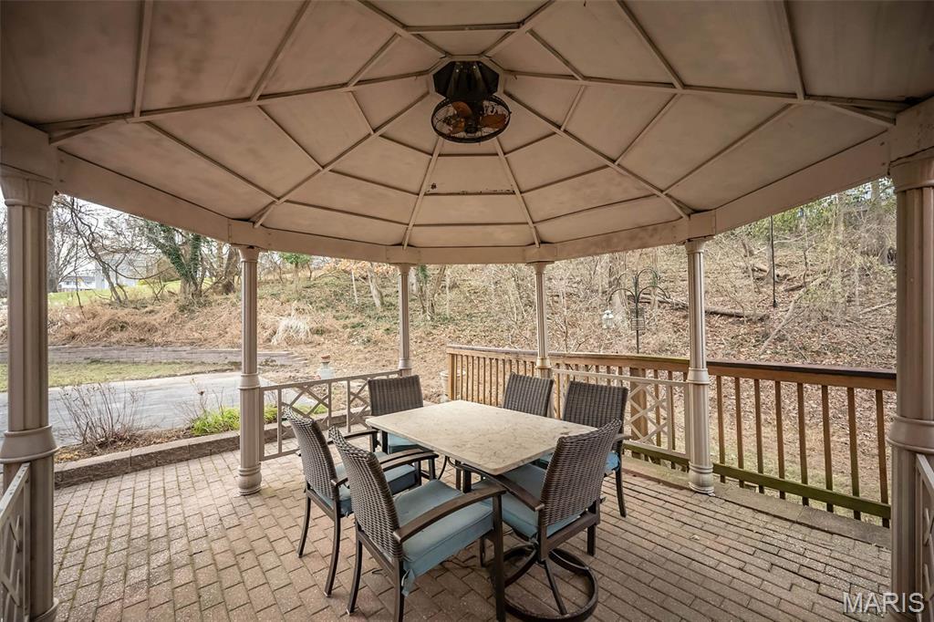 Chesterfield, Missouri, 63017, United States, 5 Bedrooms Bedrooms, ,4 BathroomsBathrooms,Residential,For Sale,2002009