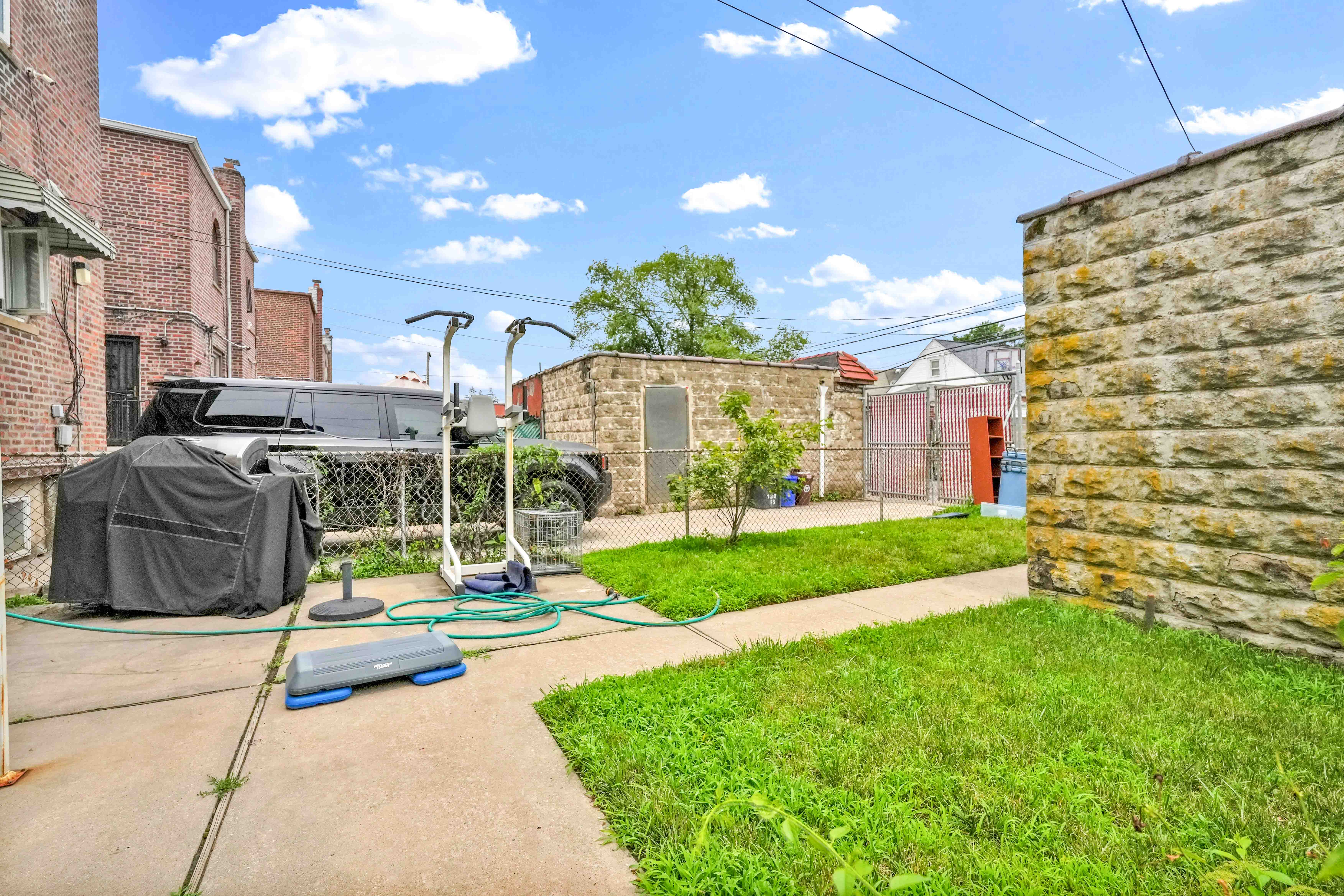 Laurelton, New York, 11413, United States, 3 Bedrooms Bedrooms, ,4 BathroomsBathrooms,Residential,For Sale,1944975