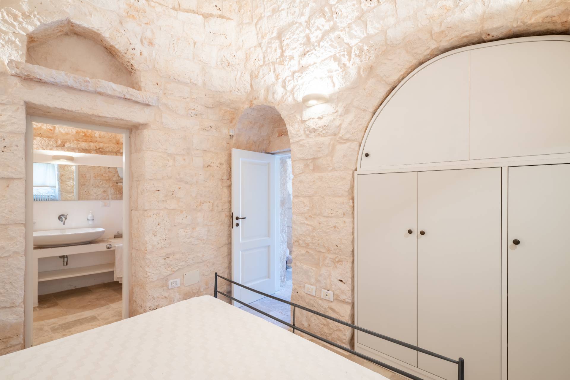 Contrada Martellotti, Ostuni, Brindisi, 72017, IT, 6 Bedrooms Bedrooms, ,6 BathroomsBathrooms,Residential,For Sale,Contrada Martellotti,1611376