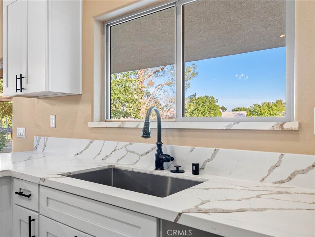 Victorville, California, 92395, United States, 3 Bedrooms Bedrooms, ,2 BathroomsBathrooms,Residential,For Sale,1948419