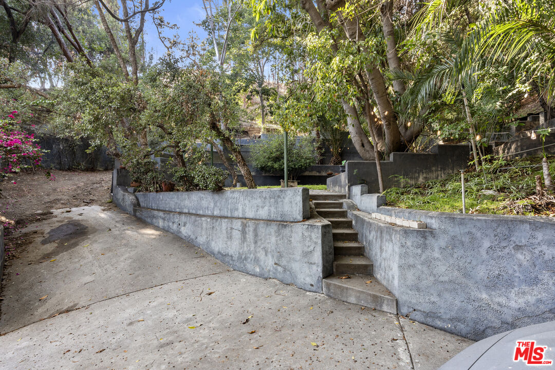 Los Angeles, California, 90046, United States, ,Land,For Sale,1891121