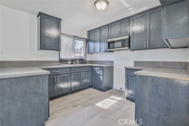 Los Angeles, California, 90059, United States, 3 Bedrooms Bedrooms, ,2 BathroomsBathrooms,Residential,For Sale,1935109