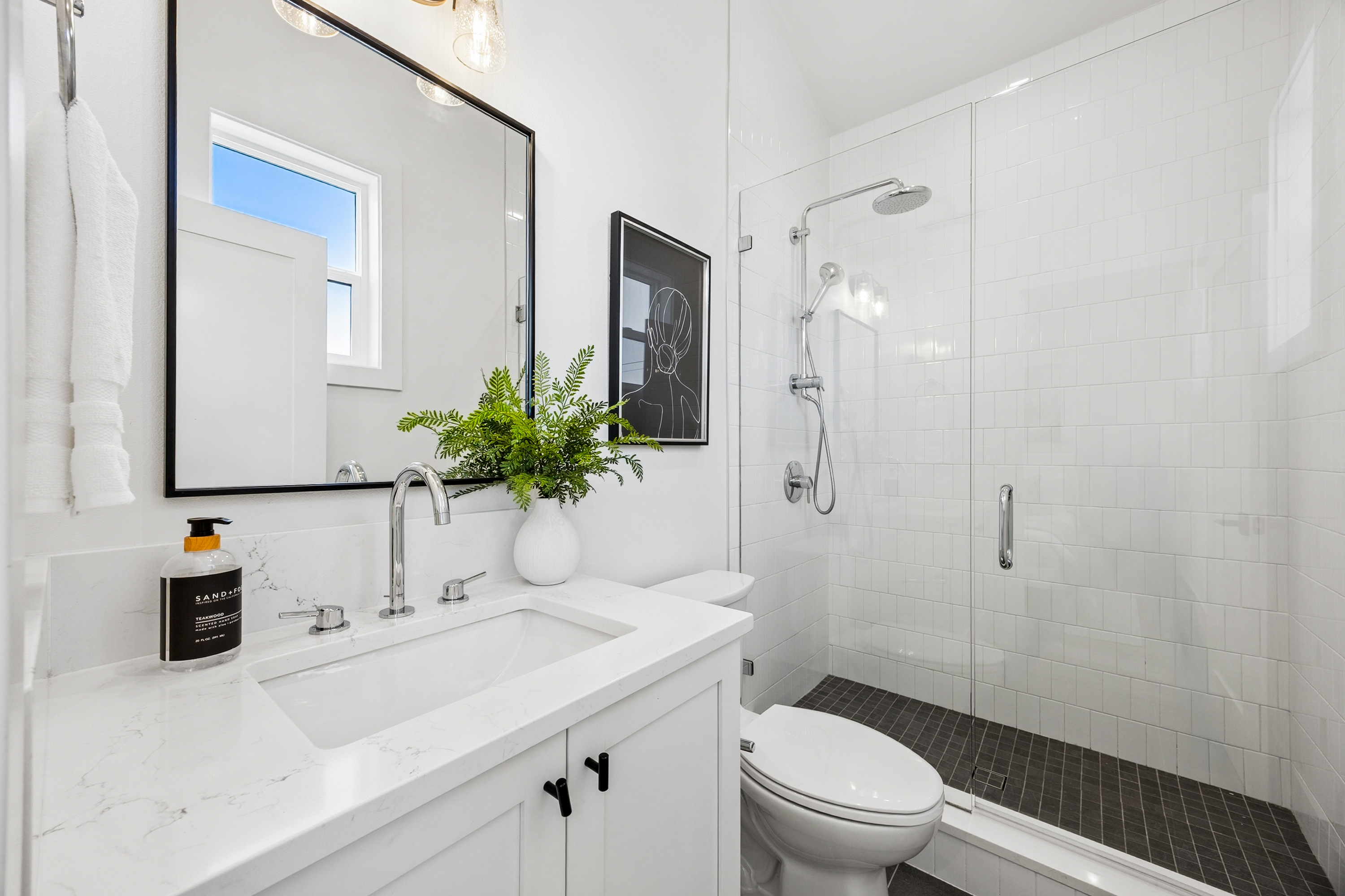  7502 32nd Ave NE Unit #A, Seattle, WA 98115 - 物件實景