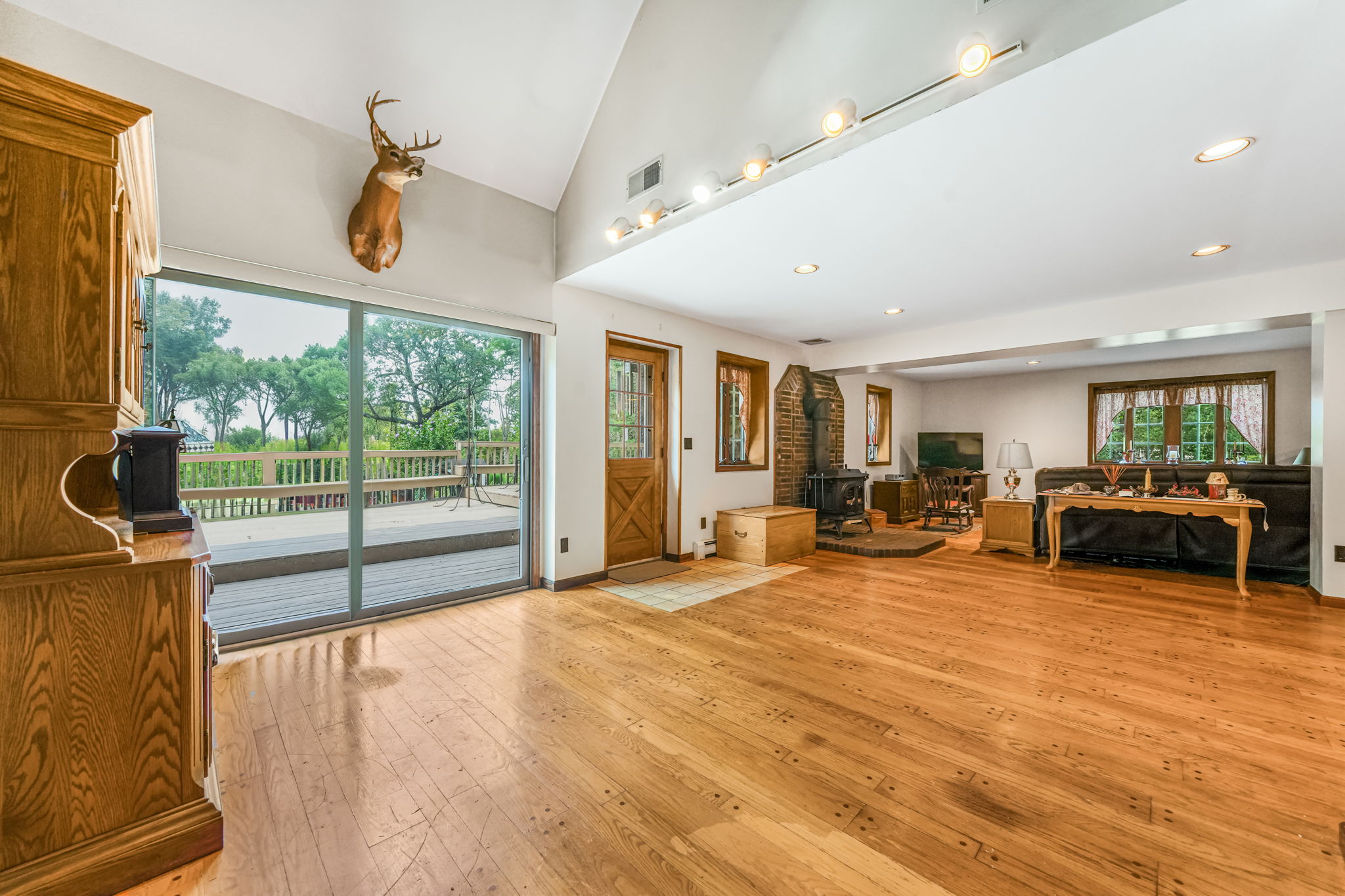 Montville, New Jersey, 07045, United States, 4 Bedrooms Bedrooms, ,4 BathroomsBathrooms,Residential,For Sale,1905700