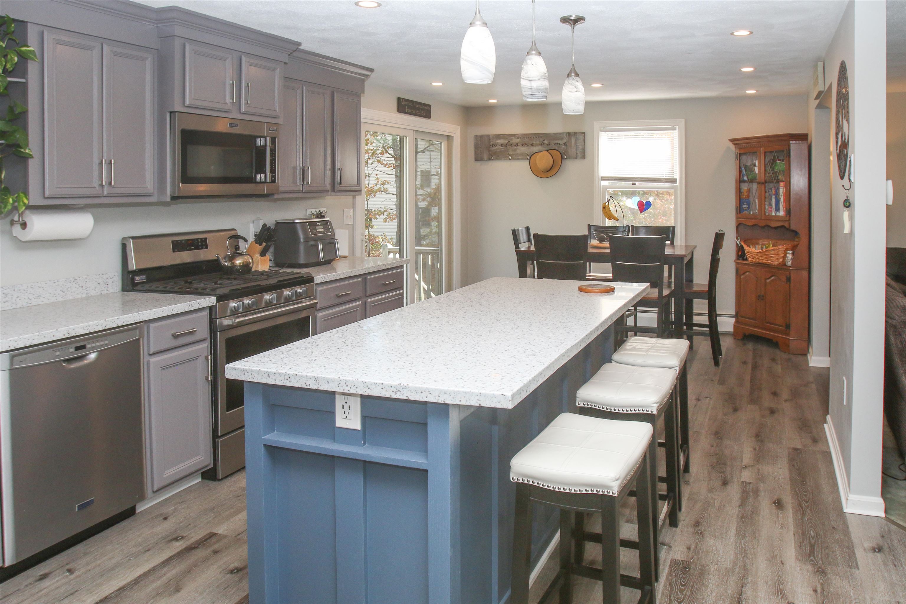 Merrimac, Massachusetts, 01860, United States, 3 Bedrooms Bedrooms, ,3 BathroomsBathrooms,Residential,For Sale,1985648