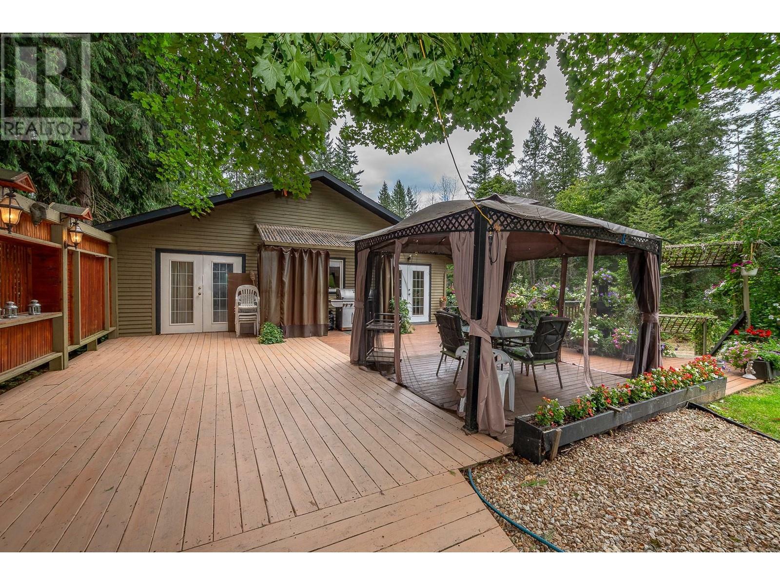 SALMON ARM, British Columbia, V1E 3C2, CA, 5 Bedrooms Bedrooms, ,3 BathroomsBathrooms,Residential,For Sale,1838319