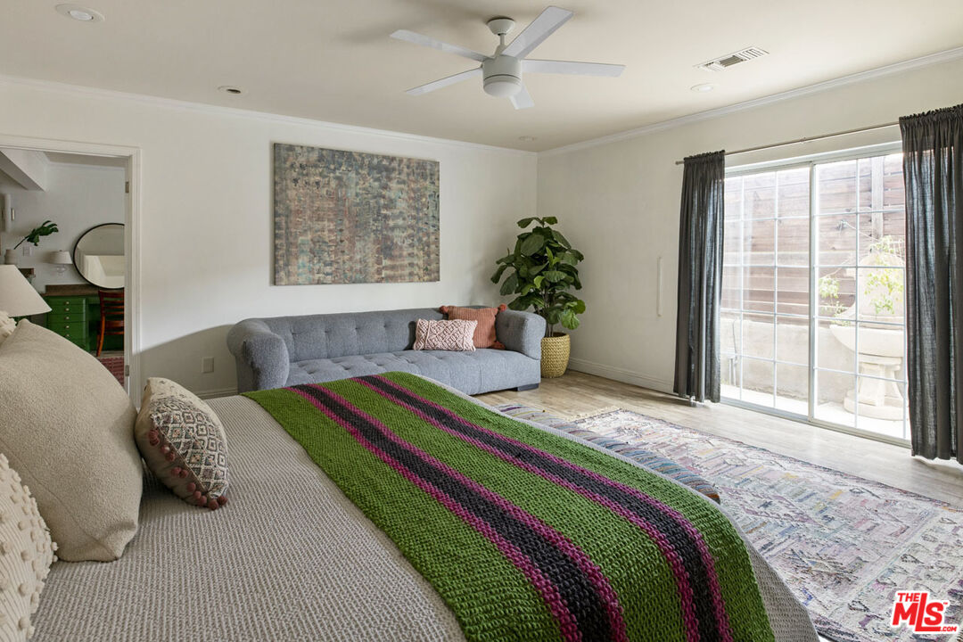 Los Angeles, California, 90039, United States, 3 Bedrooms Bedrooms, ,4 BathroomsBathrooms,Residential,For Sale,1924796