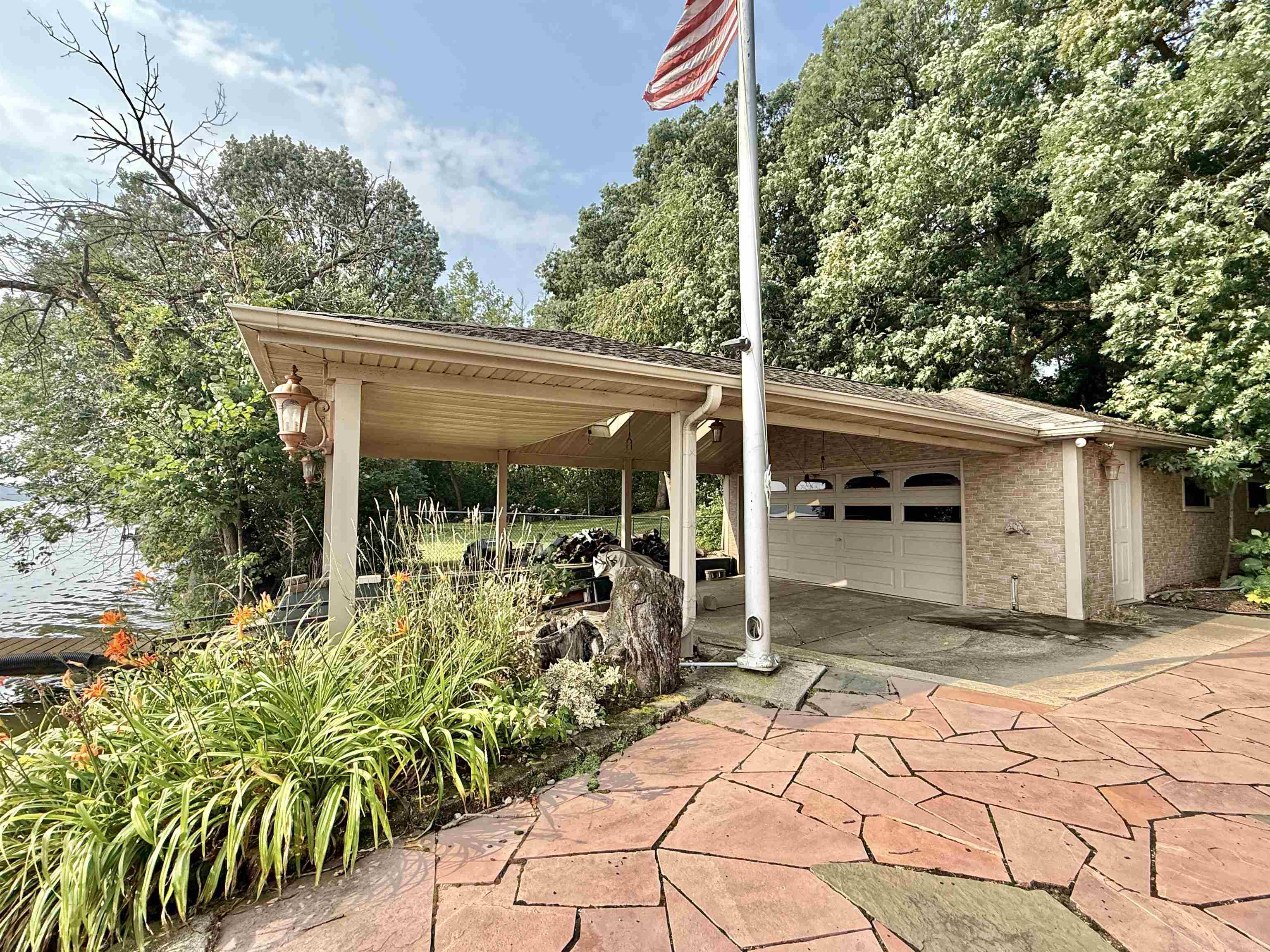 Beloit, Wisconsin, 53511, United States, 4 Bedrooms Bedrooms, ,3 BathroomsBathrooms,Residential,For Sale,1908043
