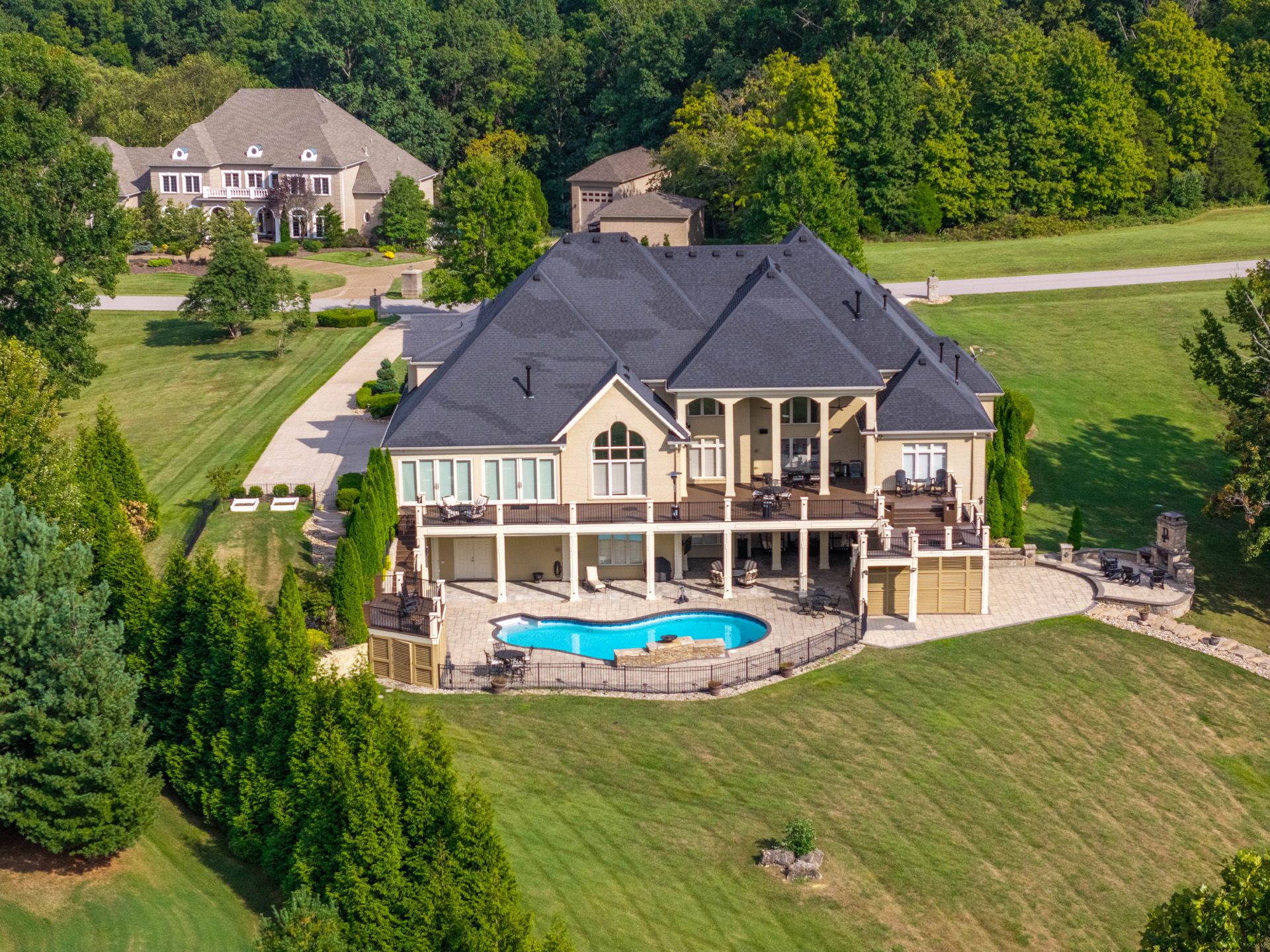  18420 Bridgemore Lane, Louisville, KY 40245 - 物件實景