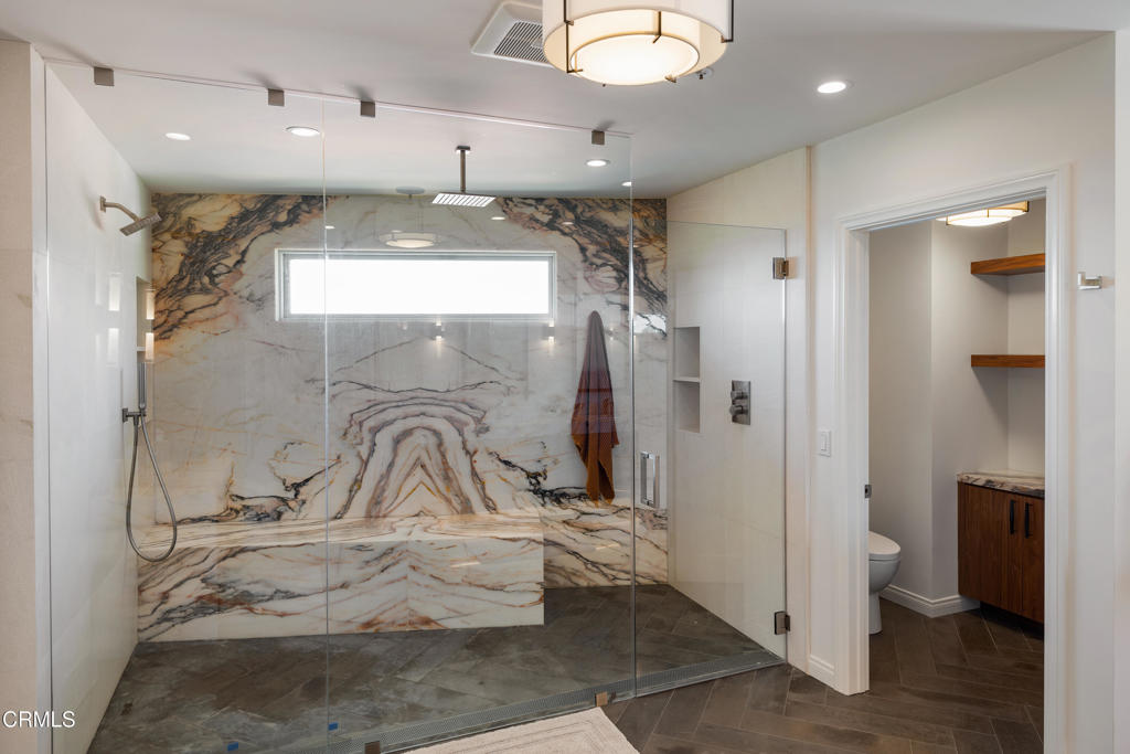 Altadena, California, 91001, United States, 5 Bedrooms Bedrooms, ,6 BathroomsBathrooms,Residential,For Sale,1989048