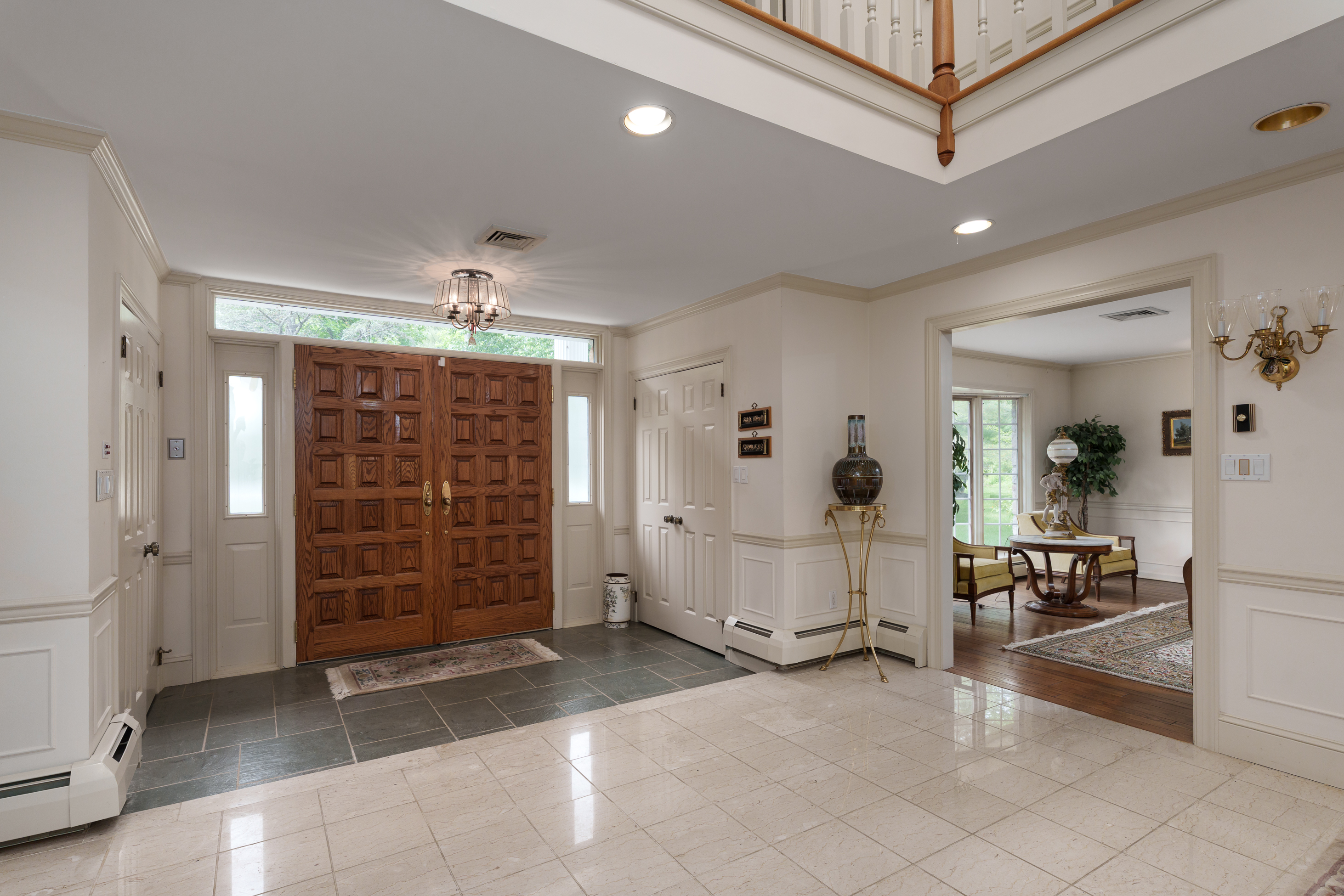  Ahead-of-Its-Time Design, Builder-Crafted Home with Elevator & First Floor Suite - 物件實景