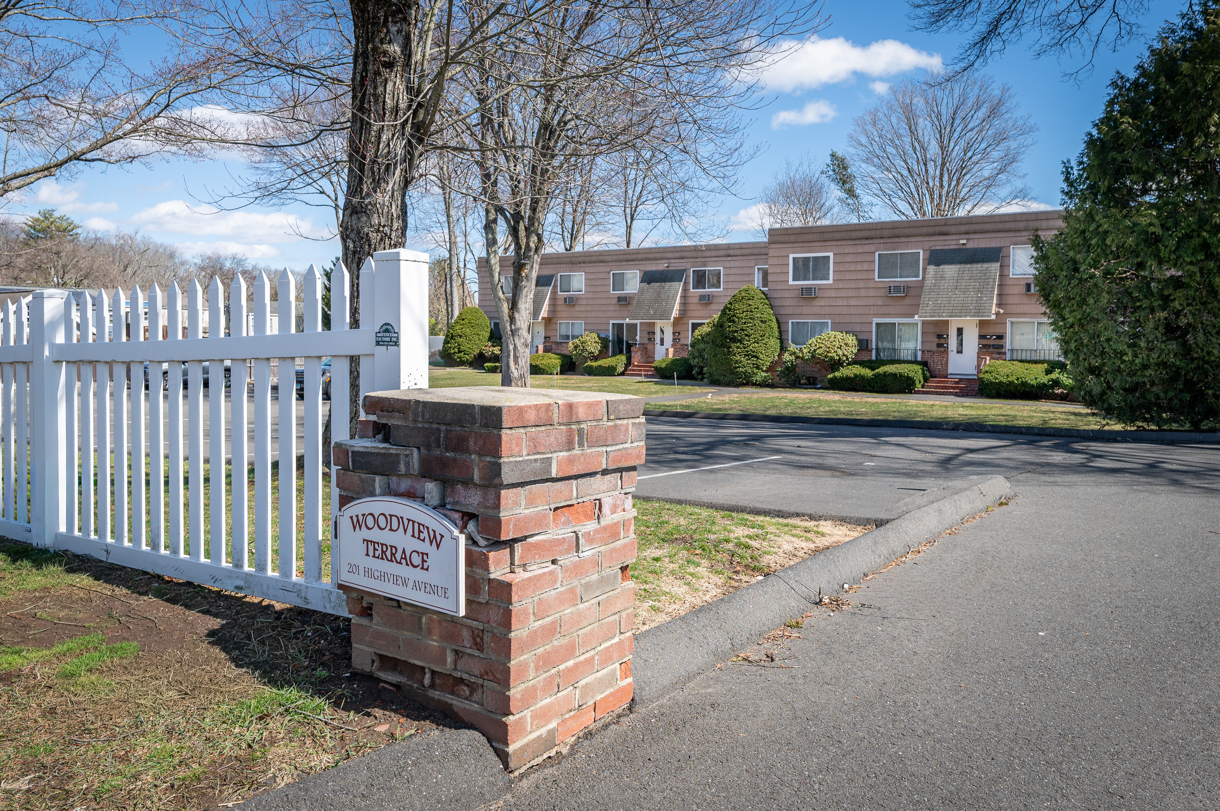  201 Highview Avenue - 物件實景