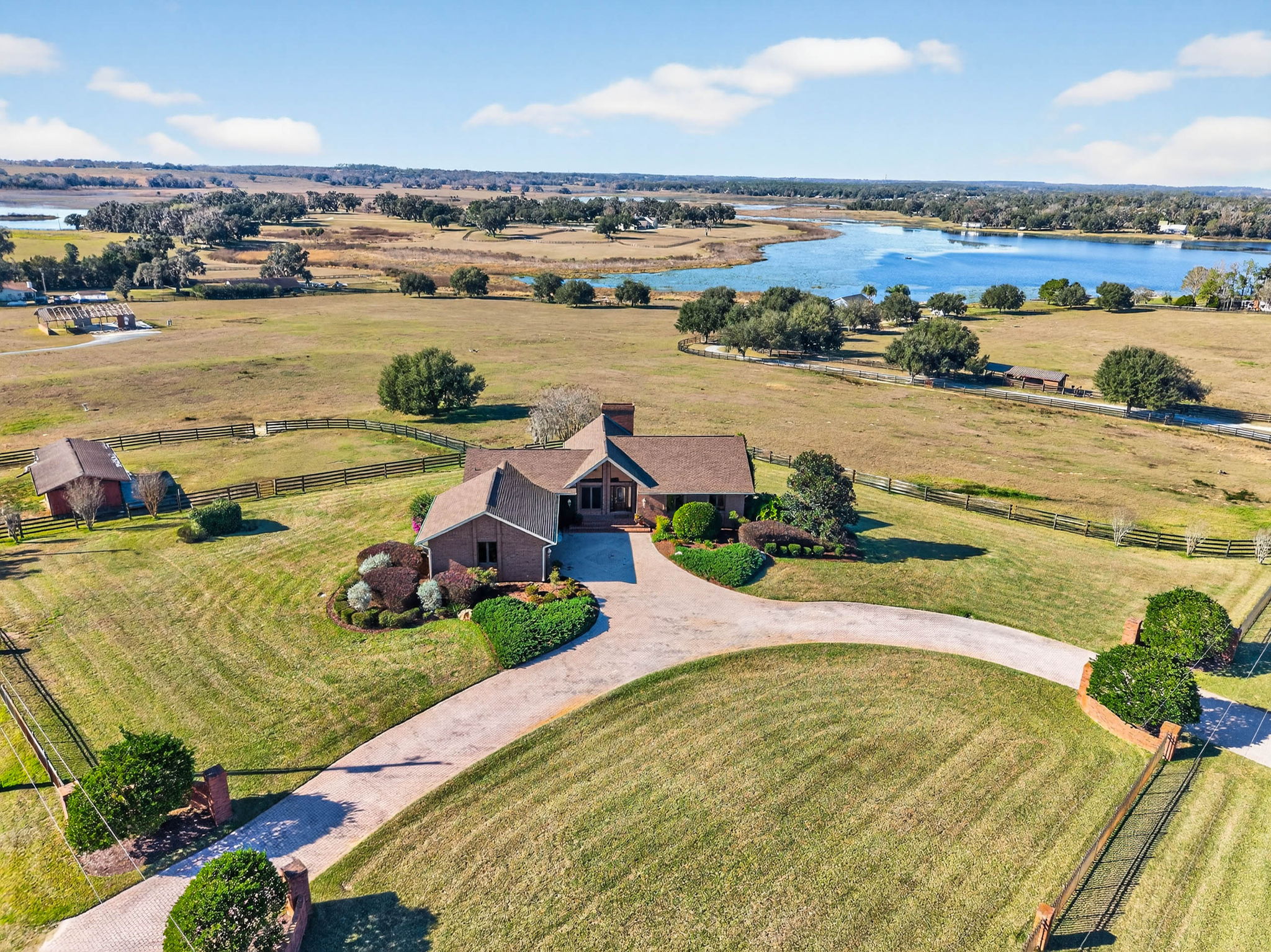 Dade City, Florida, 33525, United States, 4 Bedrooms Bedrooms, ,4 BathroomsBathrooms,Residential,For Sale,2012109