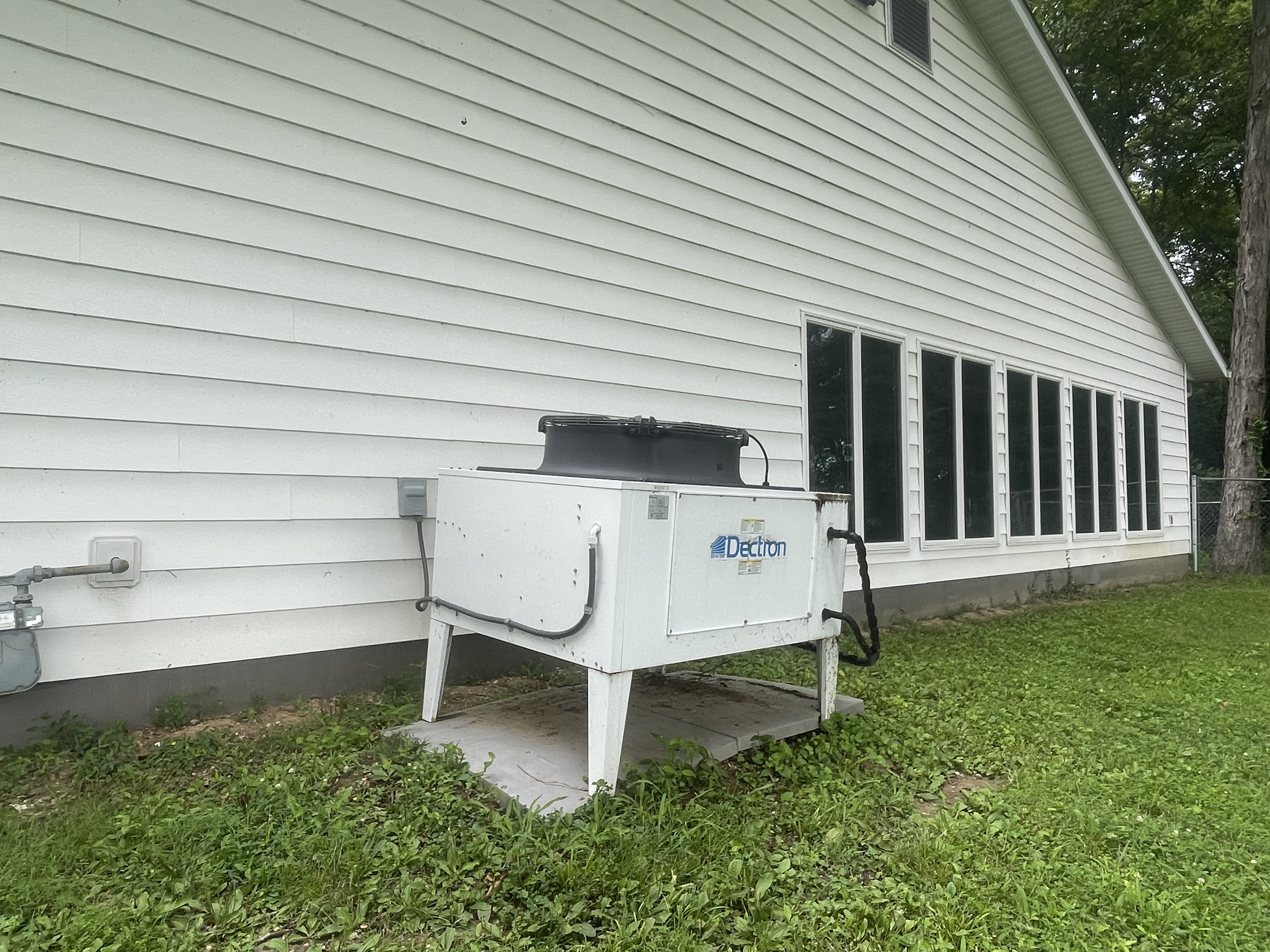 Murphysboro, Illinois, 62966, United States, 5 Bedrooms Bedrooms, ,6 BathroomsBathrooms,Residential,For Sale,1977081