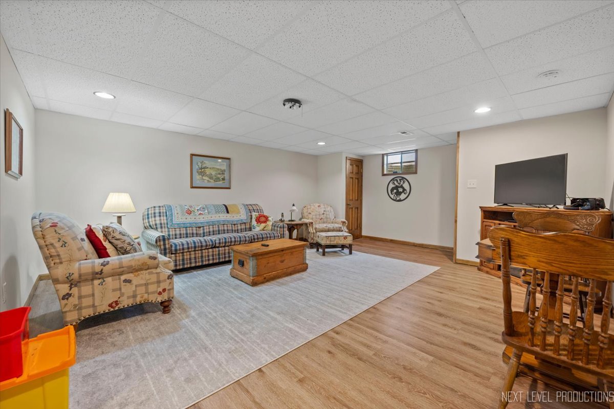 Leland, Illinois, 60531, United States, 3 Bedrooms Bedrooms, ,3 BathroomsBathrooms,Residential,For Sale,1980976