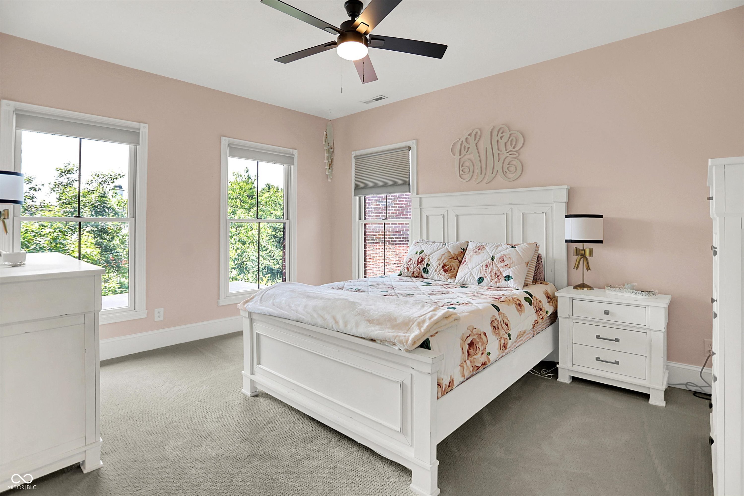 Zionsville, Indiana, 46077, United States, 4 Bedrooms Bedrooms, ,4 BathroomsBathrooms,Residential,For Sale,1930586