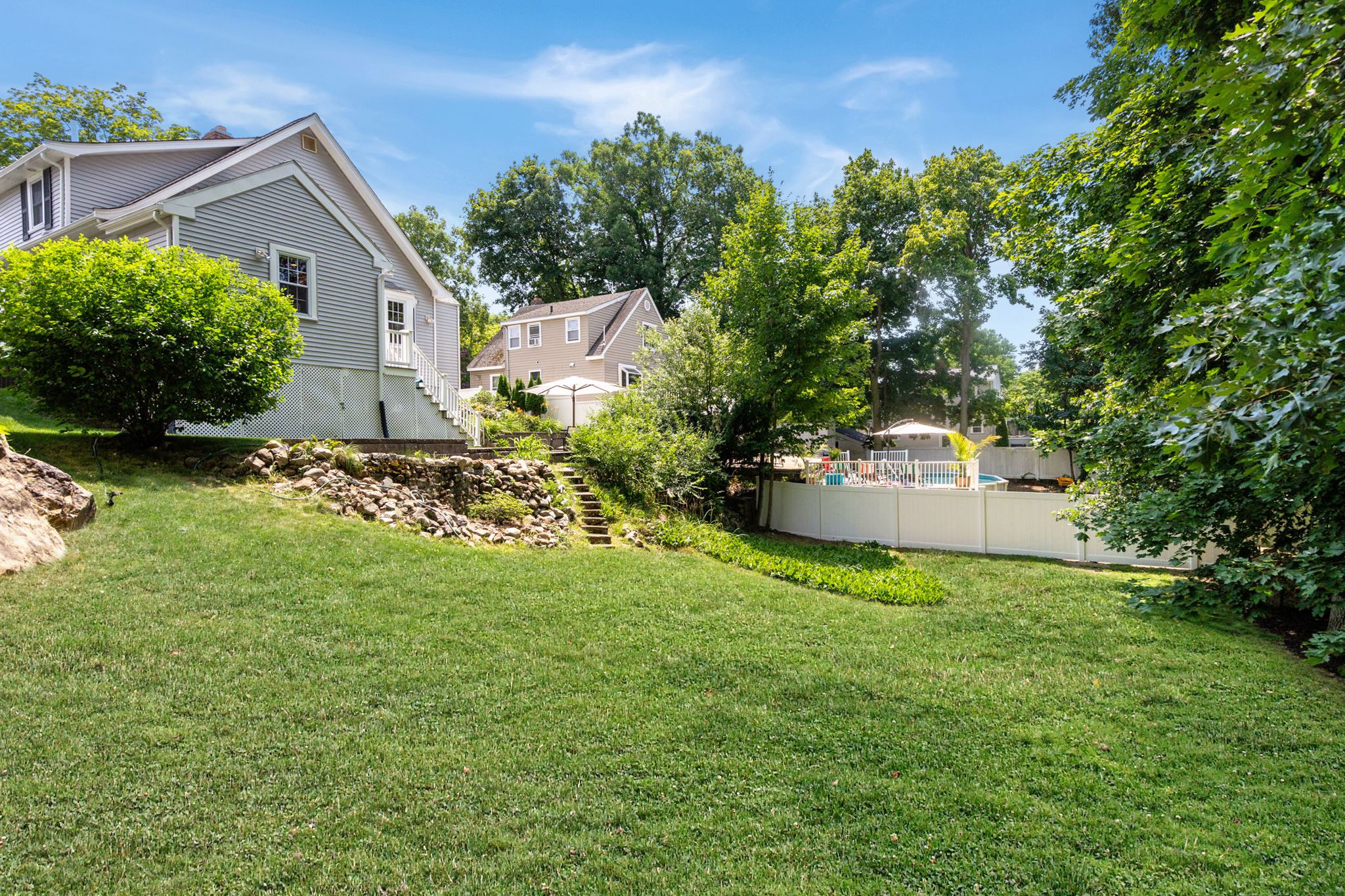  46 Macarthur Road, Stoneham, MA, 02180 - 物件實景