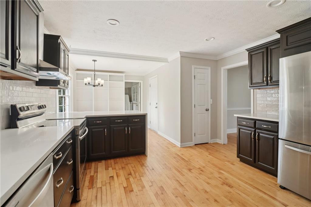 Smyrna, Georgia, 30082, United States, 6 Bedrooms Bedrooms, ,3 BathroomsBathrooms,Residential,For Sale,2002854
