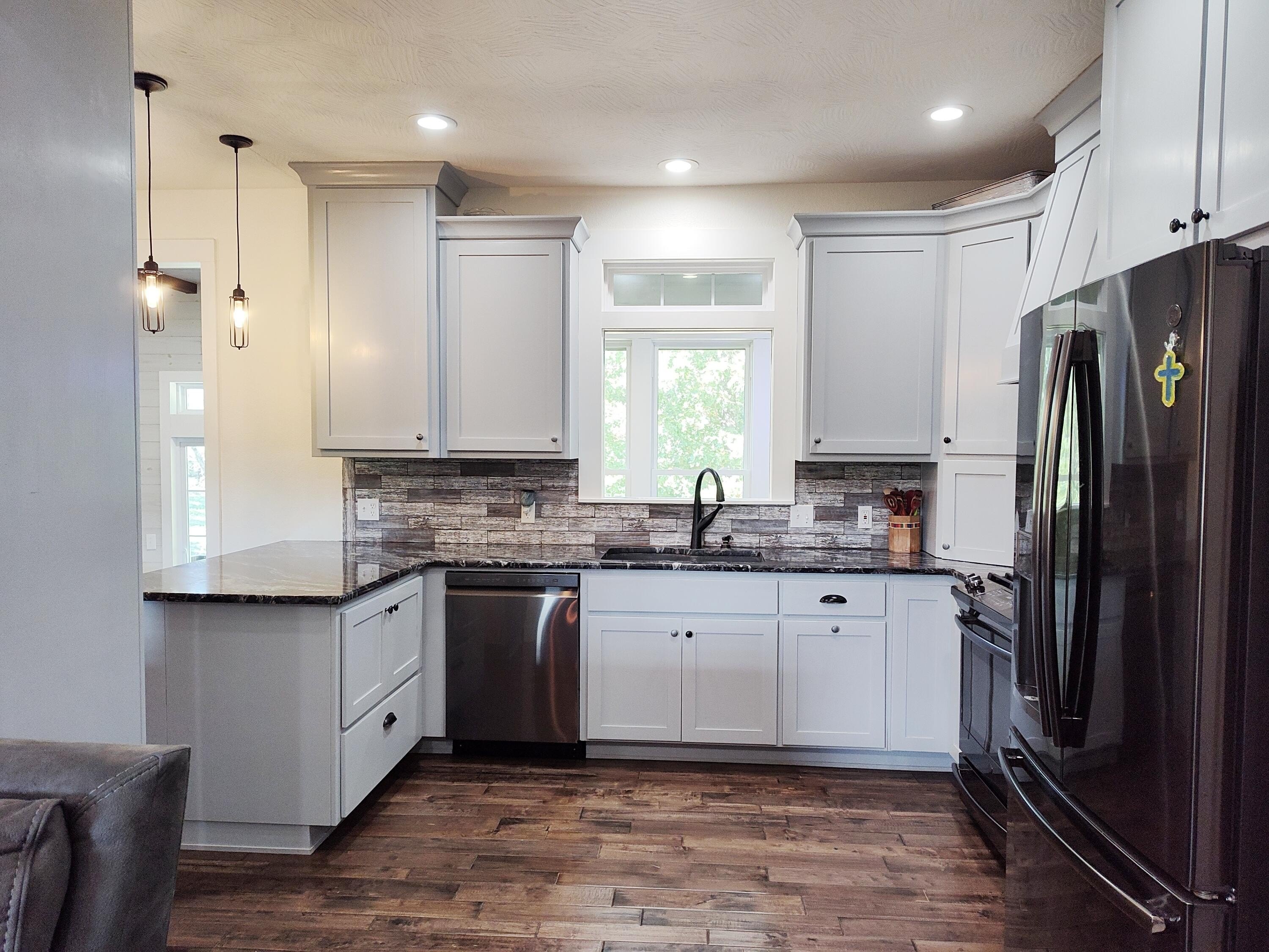 Buffalo, Missouri, 65622, United States, 3 Bedrooms Bedrooms, ,2 BathroomsBathrooms,Residential,For Sale,1974176