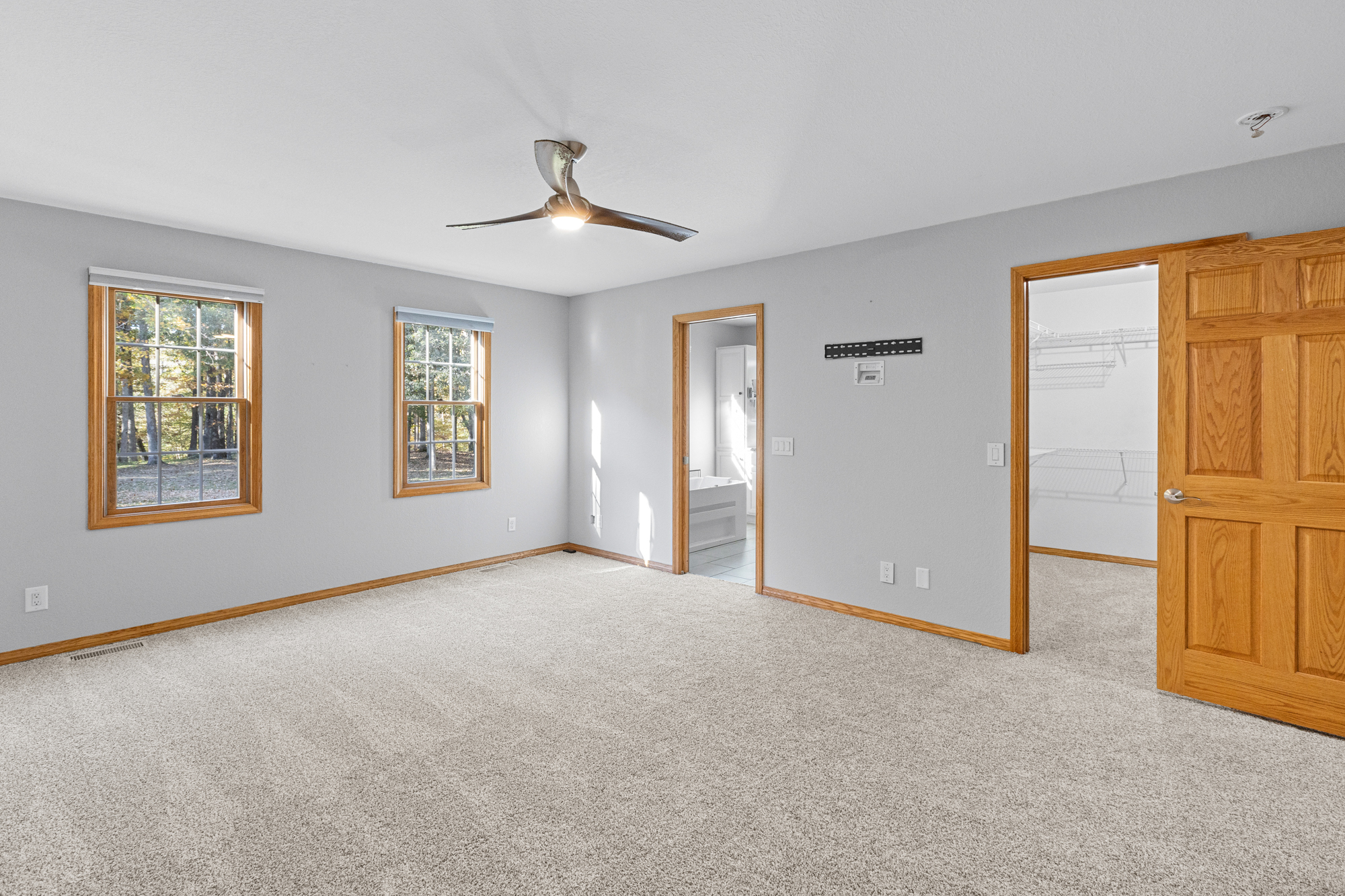 Effingham, Illinois, 62401, United States, 3 Bedrooms Bedrooms, ,3 BathroomsBathrooms,Residential,For Sale,1976361