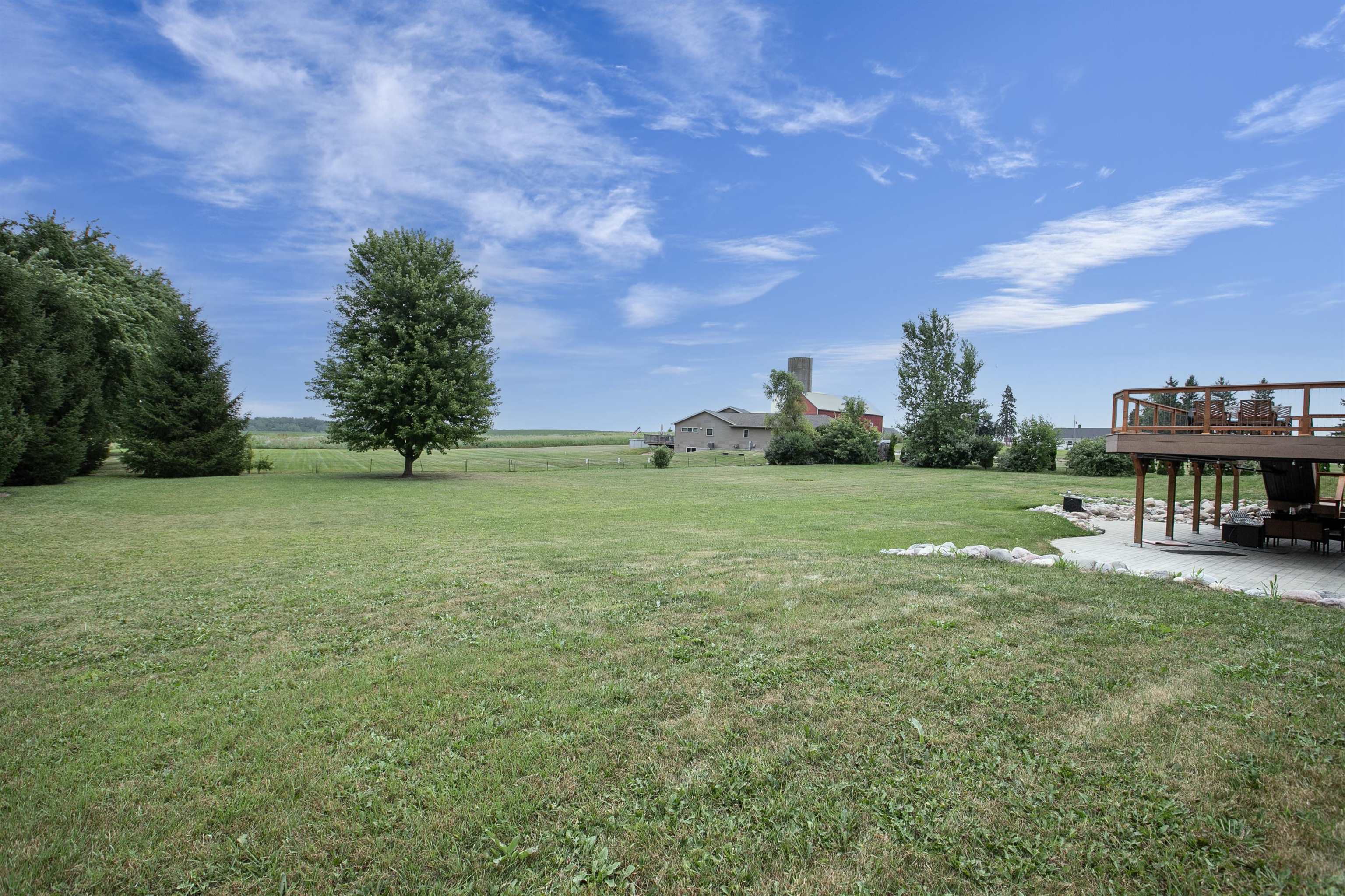 Hortonville, Wisconsin, 54944-9660, United States, 5 Bedrooms Bedrooms, ,3 BathroomsBathrooms,Residential,For Sale,1920298