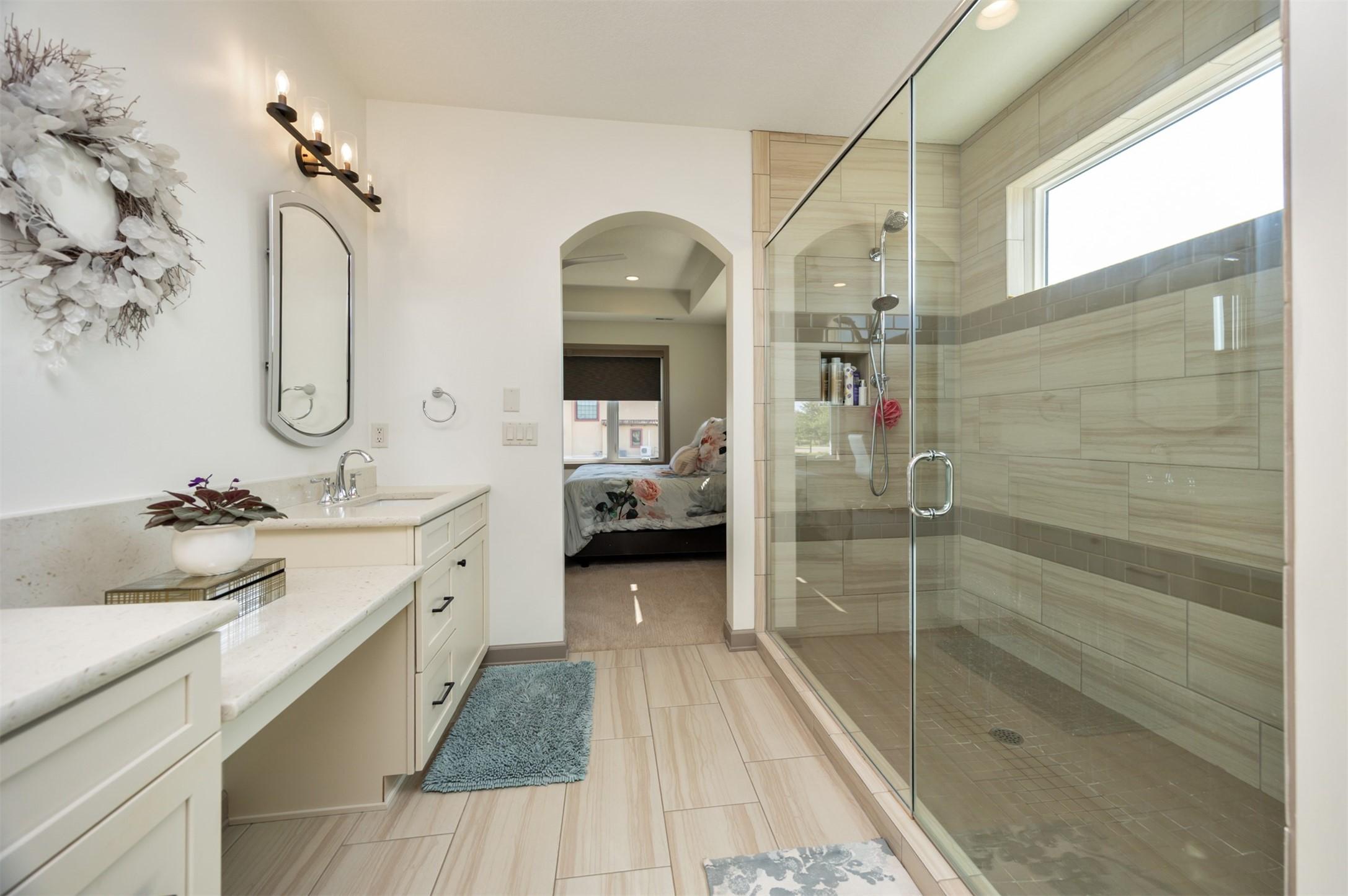 Johnston, Iowa, 50131, United States, 4 Bedrooms Bedrooms, ,4 BathroomsBathrooms,Residential,For Sale,1974668