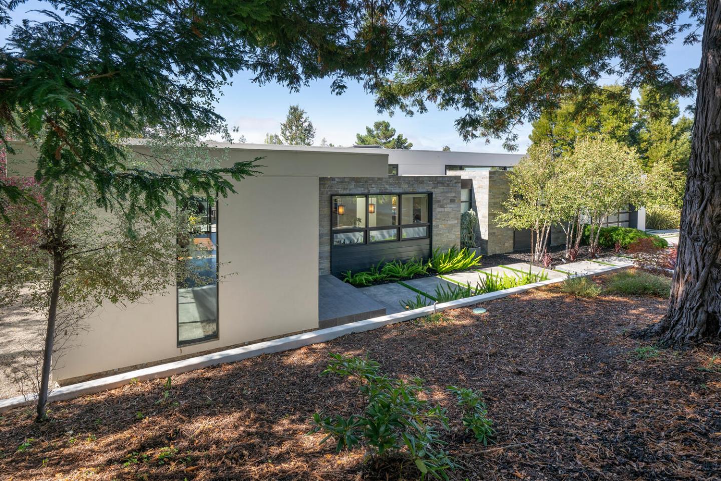 Hillsborough, California, 94010, United States, 4 Bedrooms Bedrooms, ,4 BathroomsBathrooms,Residential,For Sale,1940543
