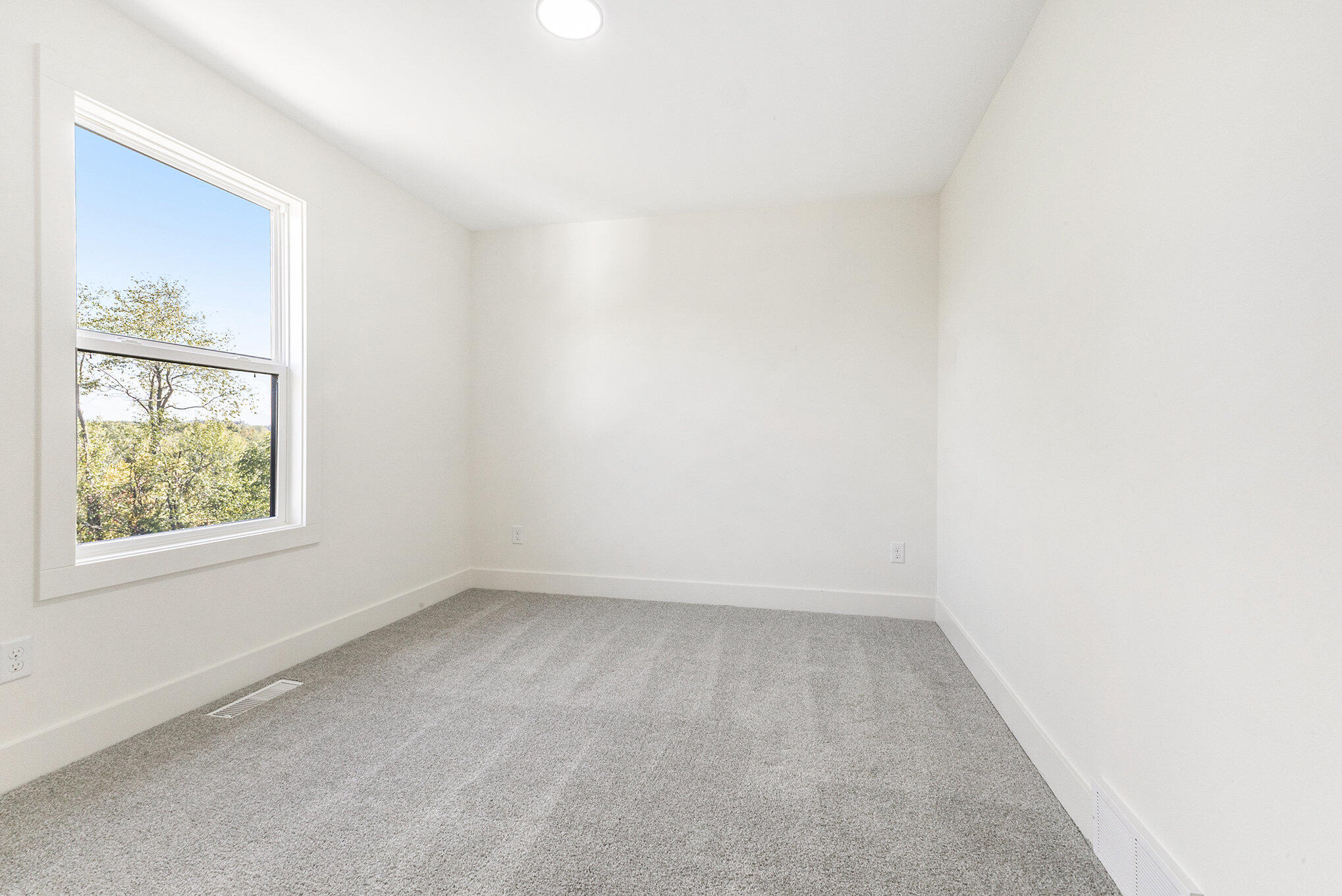 Allendale, Michigan, 49401, United States, 5 Bedrooms Bedrooms, ,4 BathroomsBathrooms,Residential,For Sale,1960697