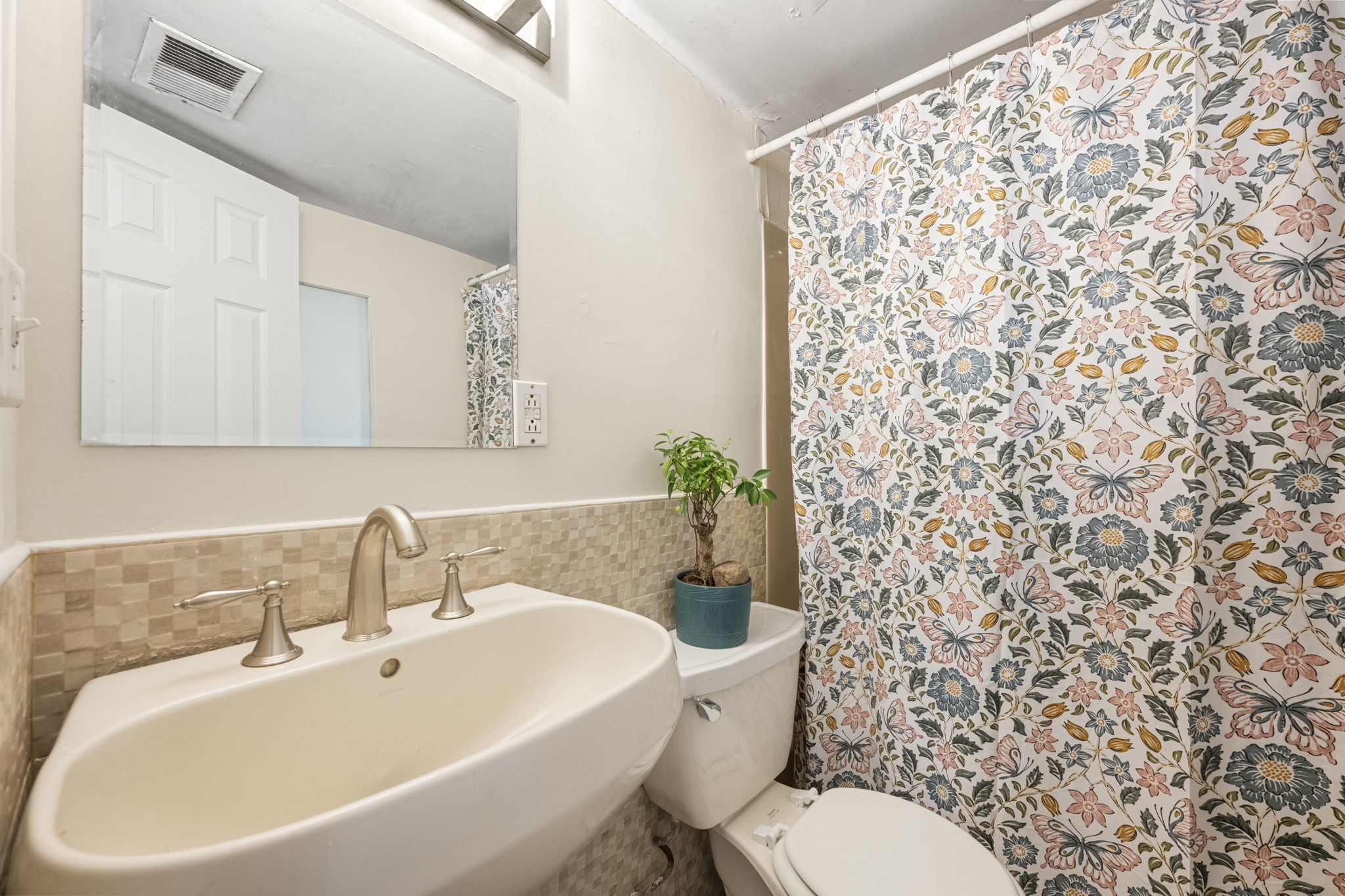 Rockaway Twp., New Jersey, 07849, United States, 9 Bedrooms Bedrooms, ,4 BathroomsBathrooms,Residential,For Sale,1976781