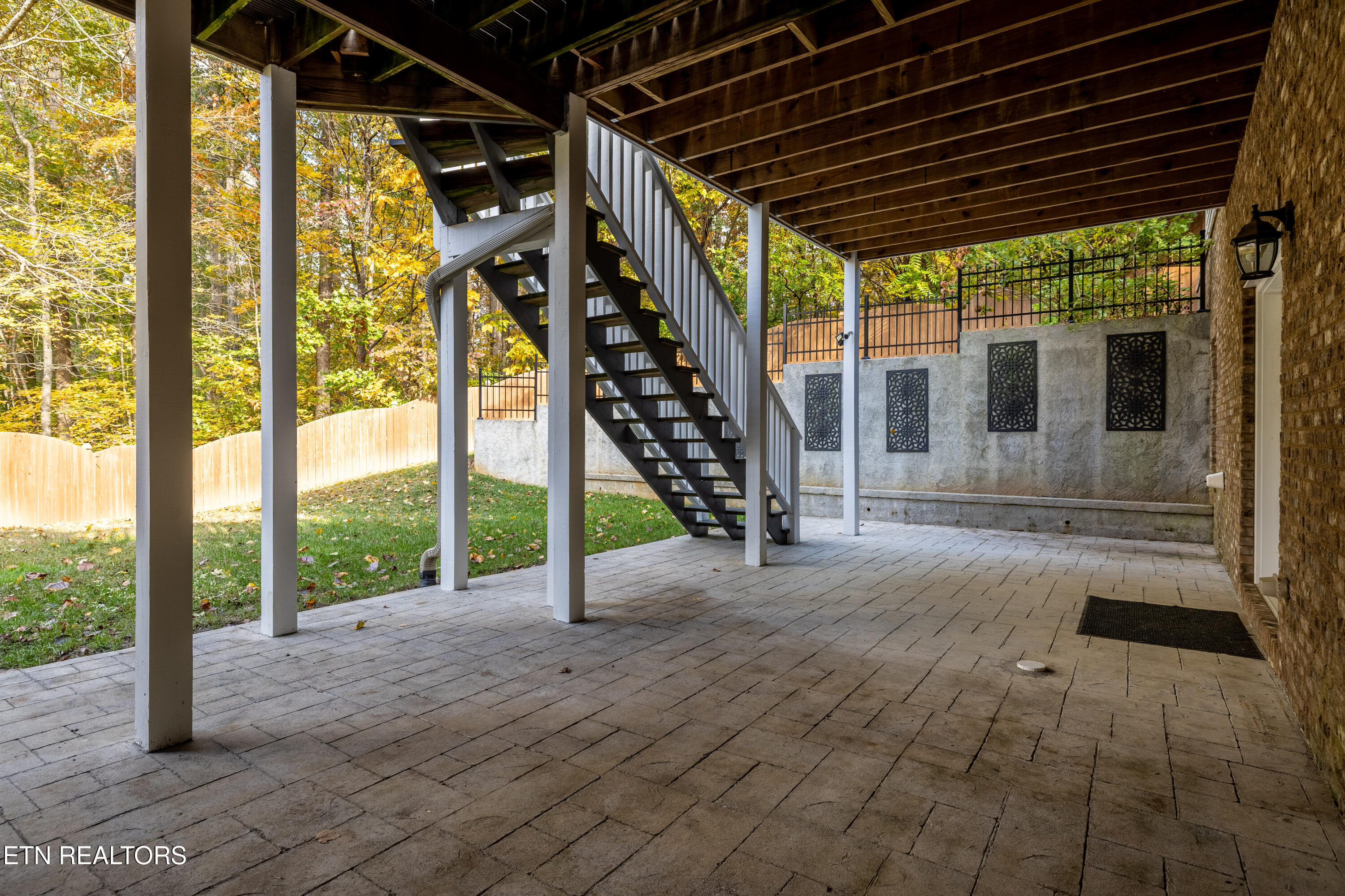 Maryville, Tennessee, 37803, United States, 4 Bedrooms Bedrooms, ,5 BathroomsBathrooms,Residential,For Sale,1984597