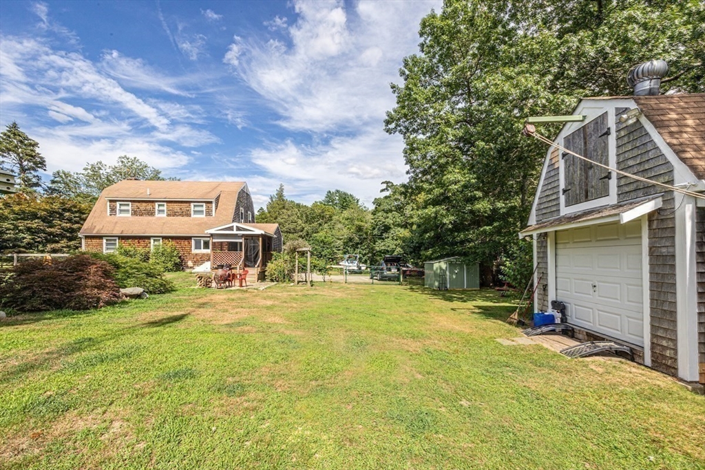 Rochester, Massachusetts, 02770, United States, 3 Bedrooms Bedrooms, ,2 BathroomsBathrooms,Residential,For Sale,1902514