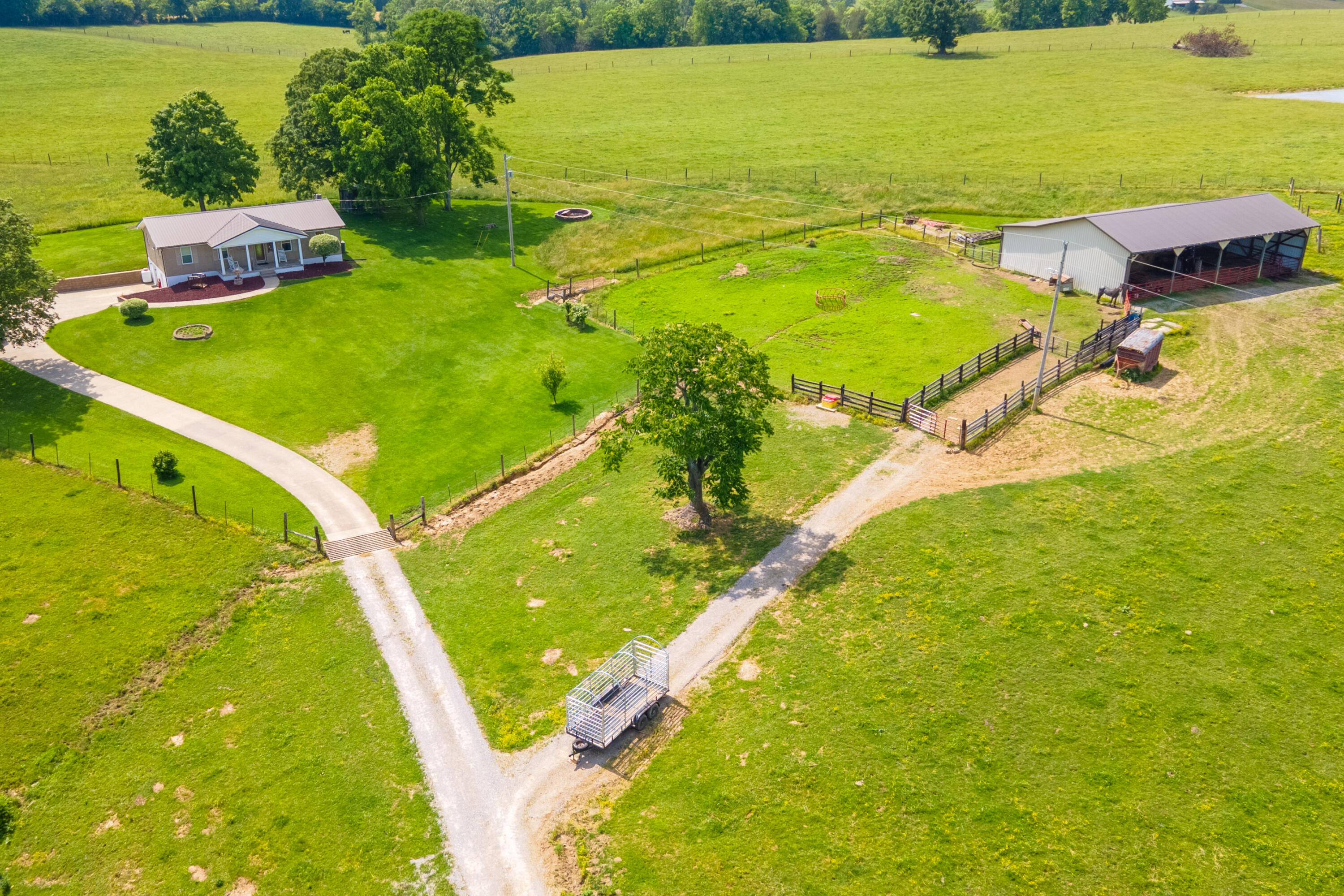 Paint Lick, Kentucky, 40461, United States, 5 Bedrooms Bedrooms, ,1 BathroomBathrooms,Residential,For Sale,1847619