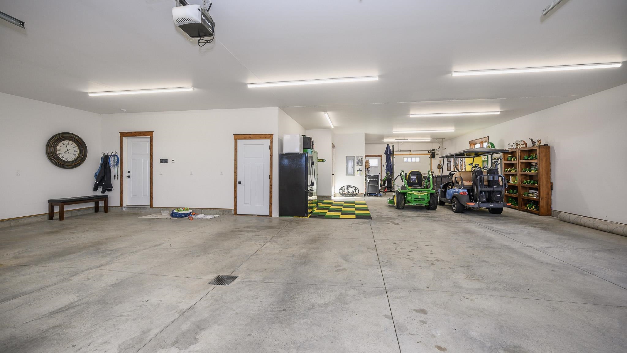 Bismarck, North Dakota, 58503, United States, 3 Bedrooms Bedrooms, ,2 BathroomsBathrooms,Residential,For Sale,1995380