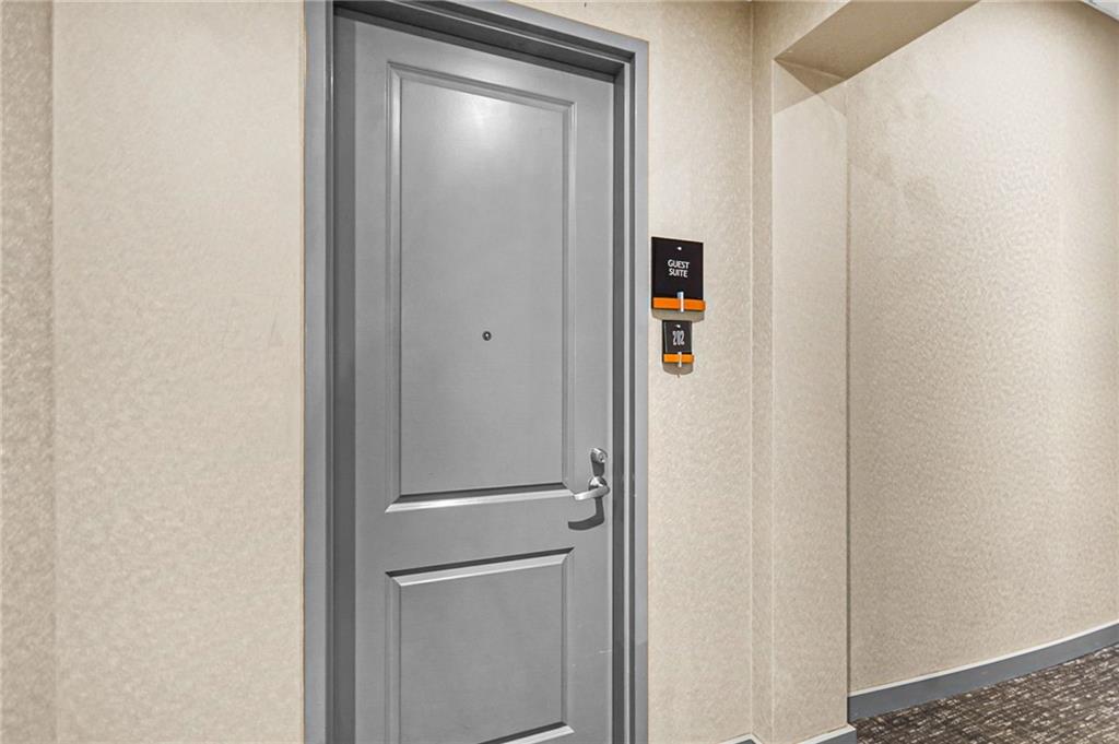 Atlanta, Georgia, 30326, United States, 2 Bedrooms Bedrooms, ,3 BathroomsBathrooms,Residential,For Sale,1949751