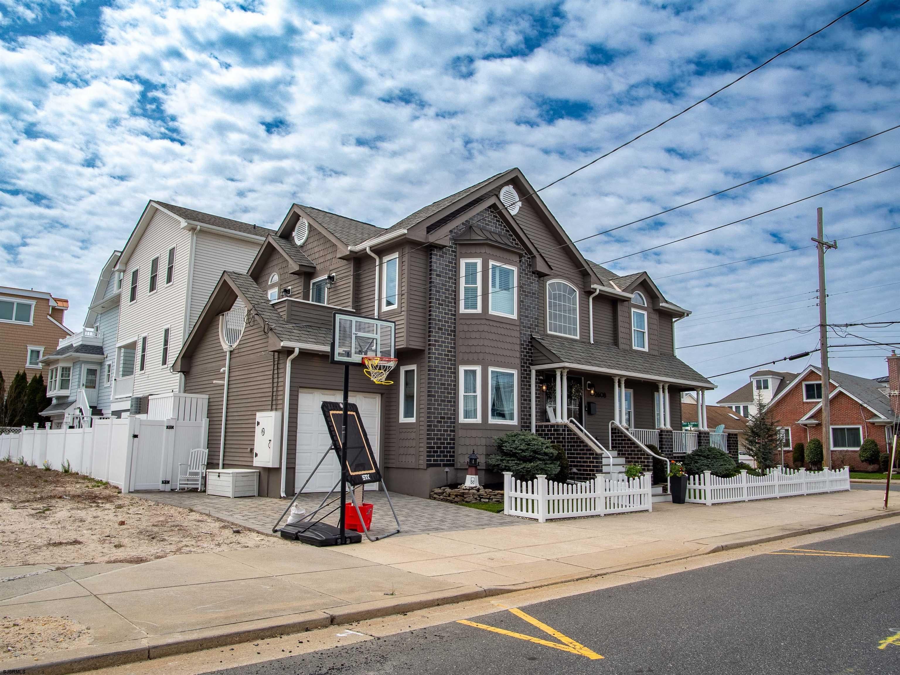Longport, New Jersey, 08403, United States, 3 Bedrooms Bedrooms, ,3 BathroomsBathrooms,Residential,For Sale,1826457