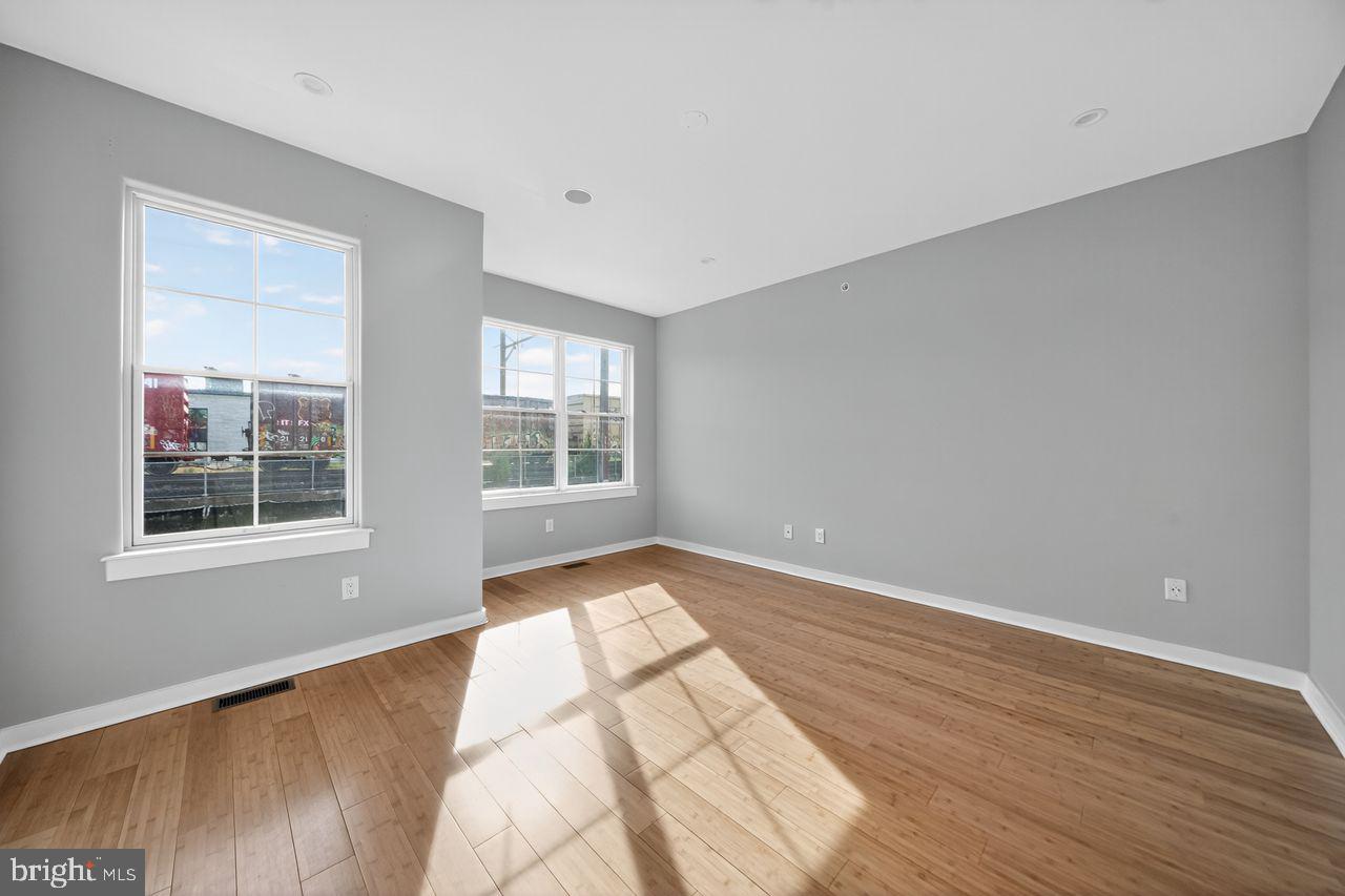 Philadelphia, Pennsylvania, 19146, United States, 4 Bedrooms Bedrooms, ,3 BathroomsBathrooms,Residential,For Sale,1960964